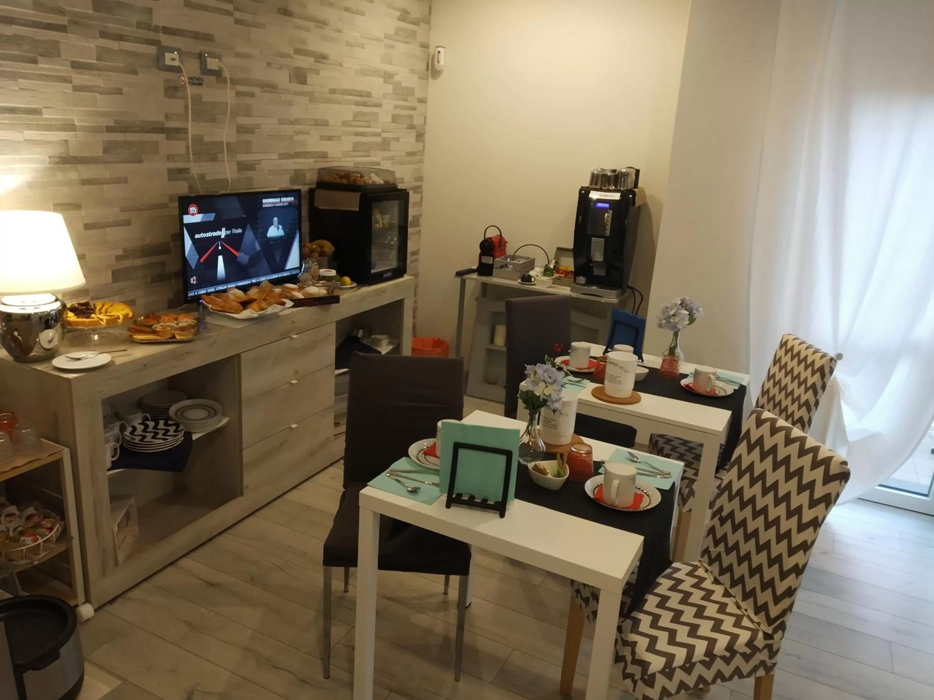 Food and drinks in B&B CELESTE