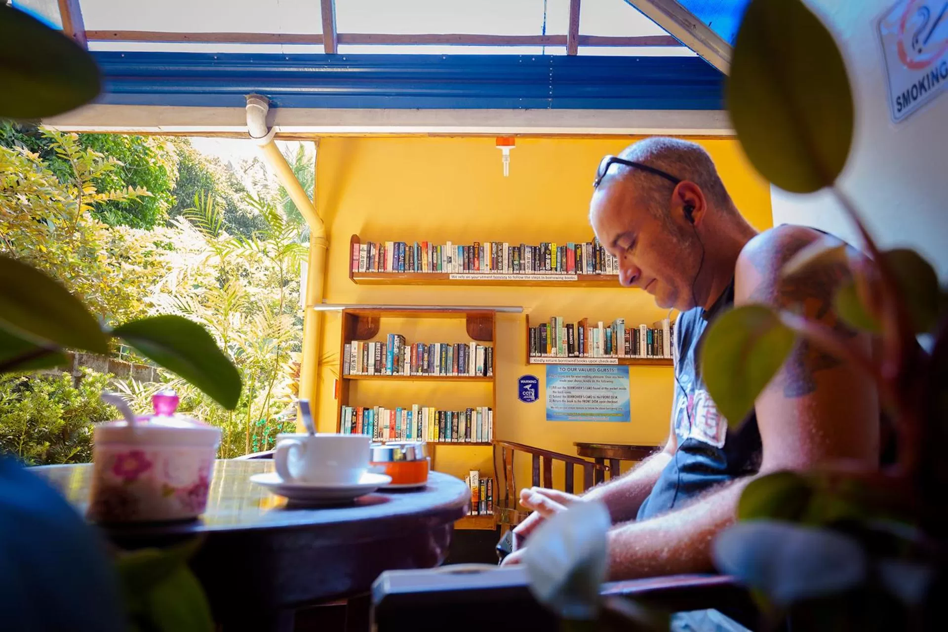 Library in Blue Lagoon Inn & Suites