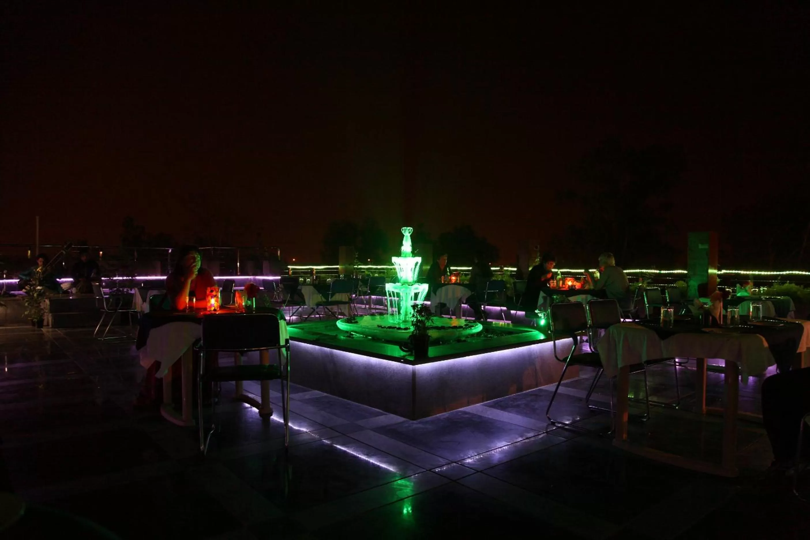 Restaurant/places to eat in Hotel Taj Resorts