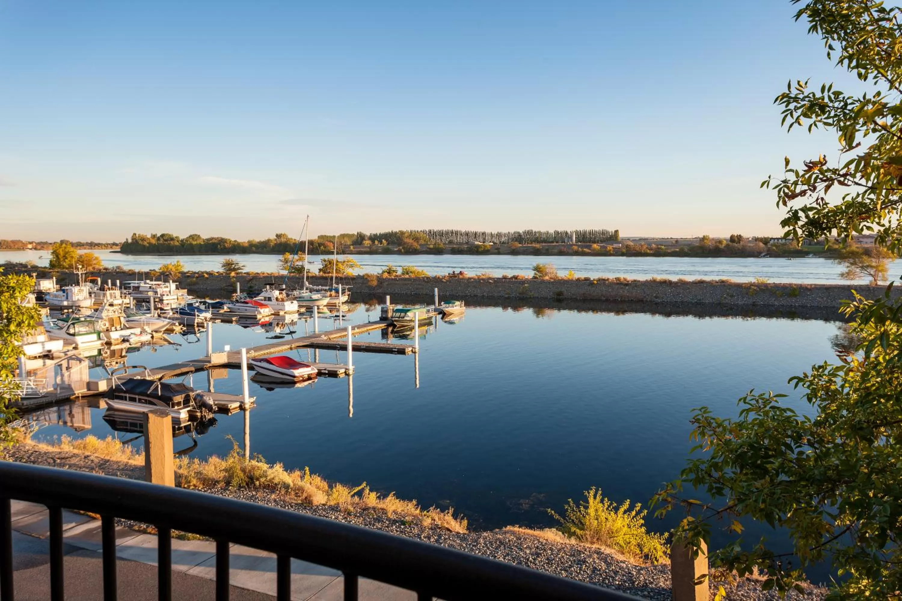 River view in Courtyard Richland Columbia Point