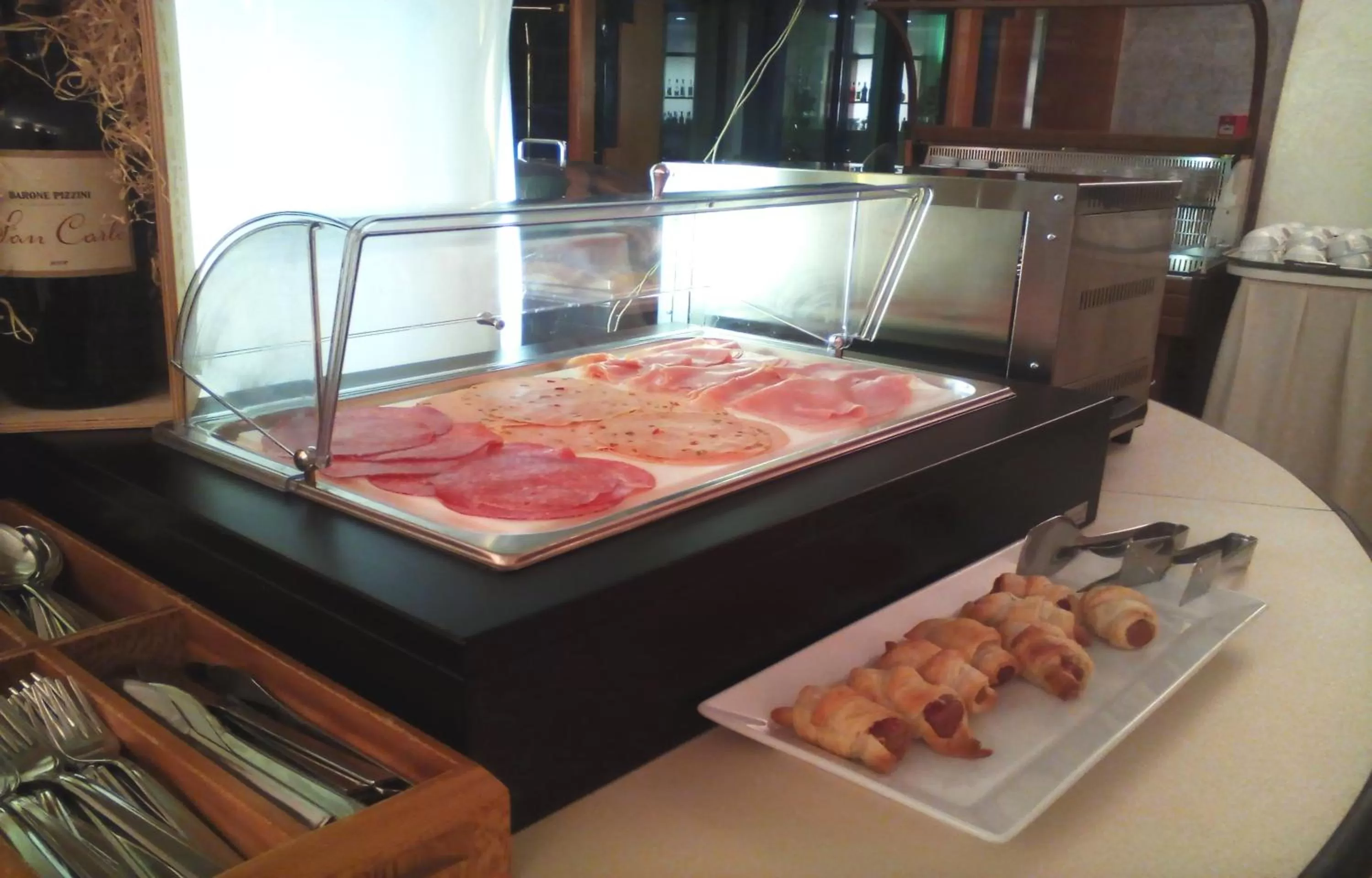 Breakfast in Hotel Krystal