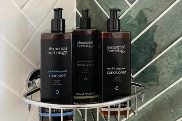 Bathroom in Rooms at Haslar Marina