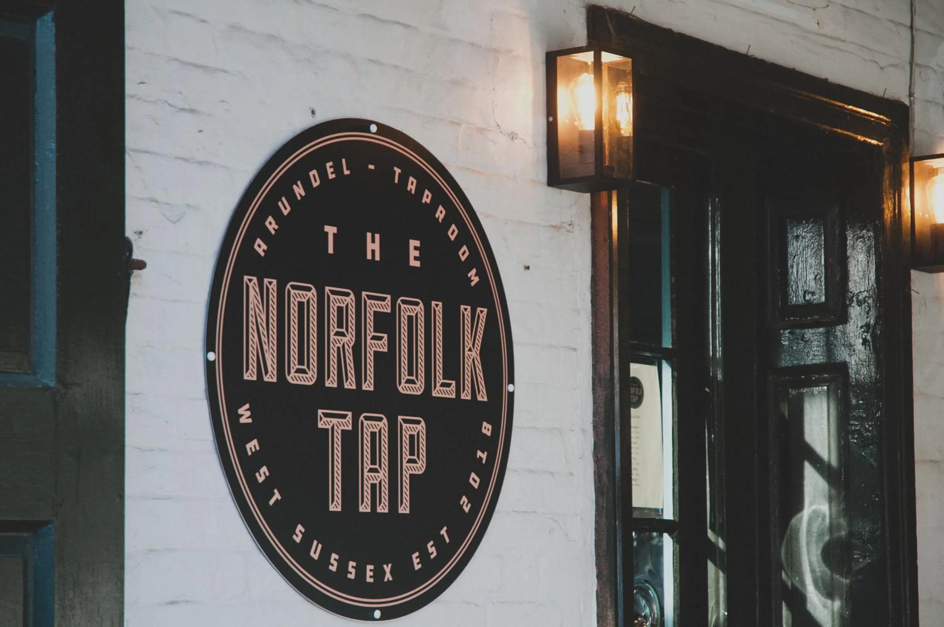 Lounge or bar in Norfolk Arms Hotel