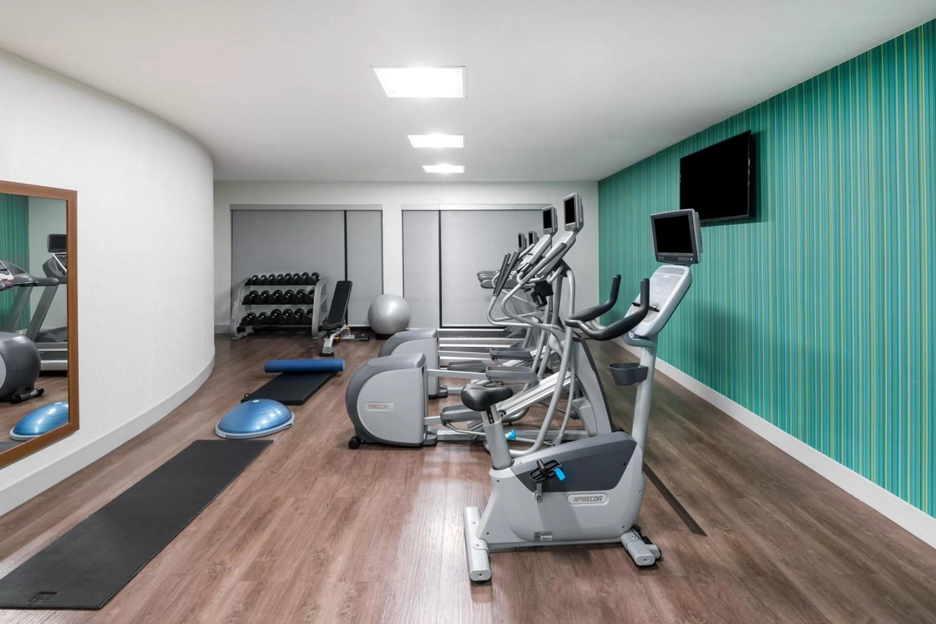 Fitness centre/facilities in Holiday Inn Express & Suites Lakeland South by IHG