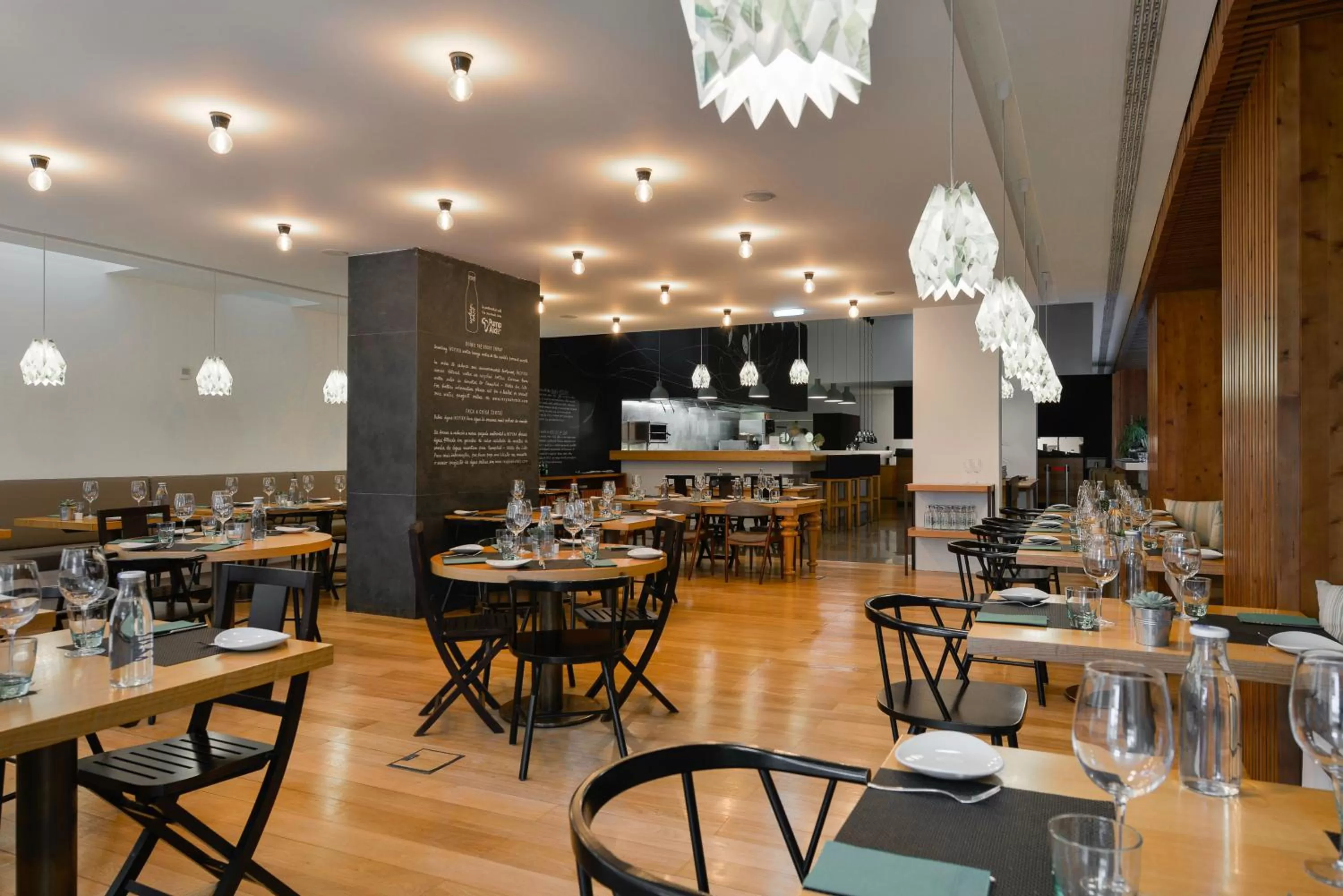 Restaurant/places to eat in Inspira Liberdade Boutique Hotel