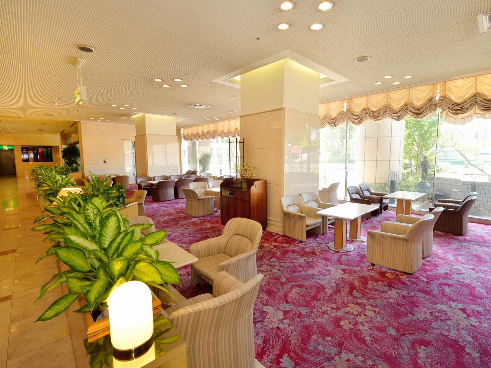 Lobby or reception in Hotel Crown Palais Hamamatsu