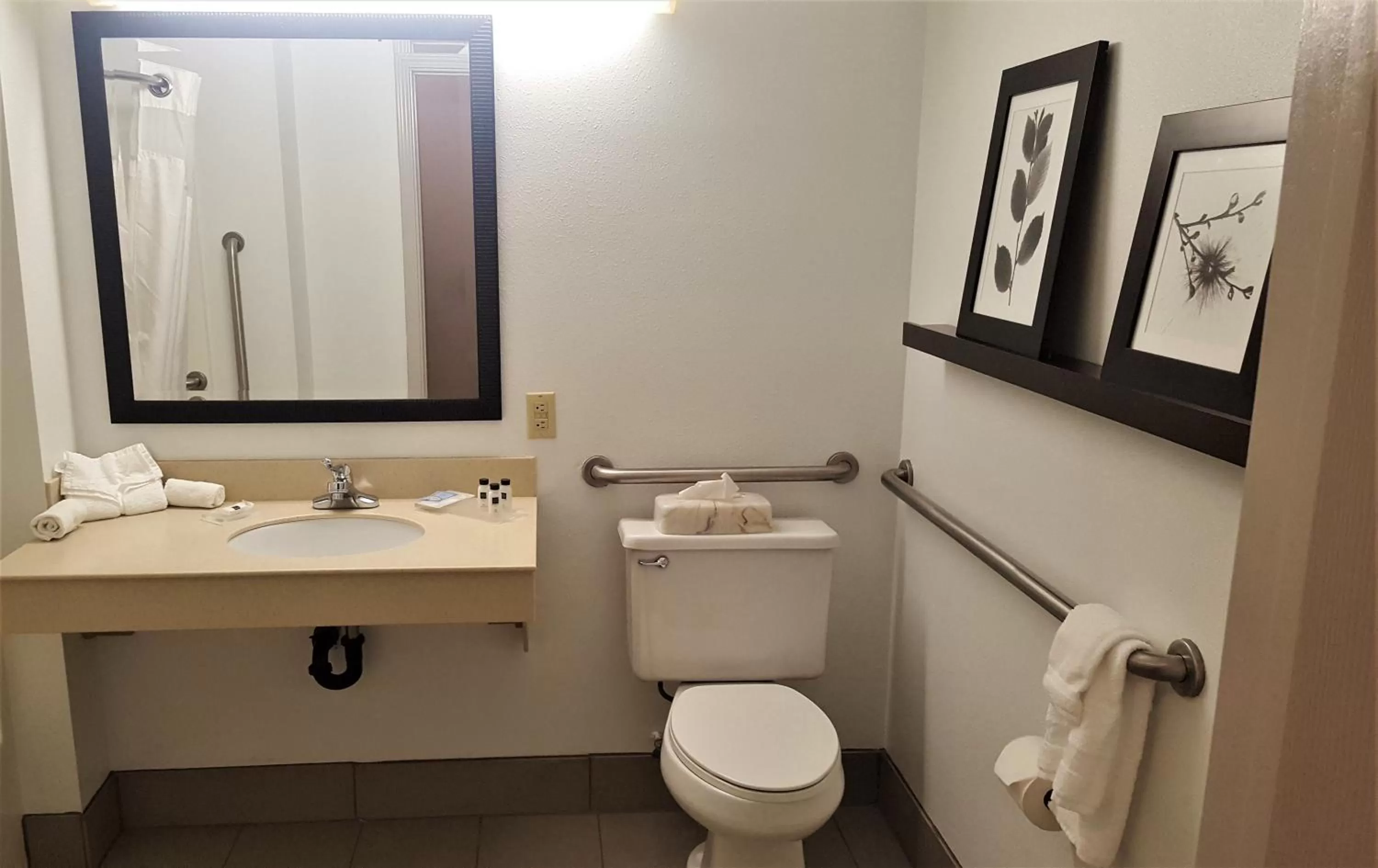 Toilet in Country Inn & Suites by Radisson, Bryant Little Rock , AR