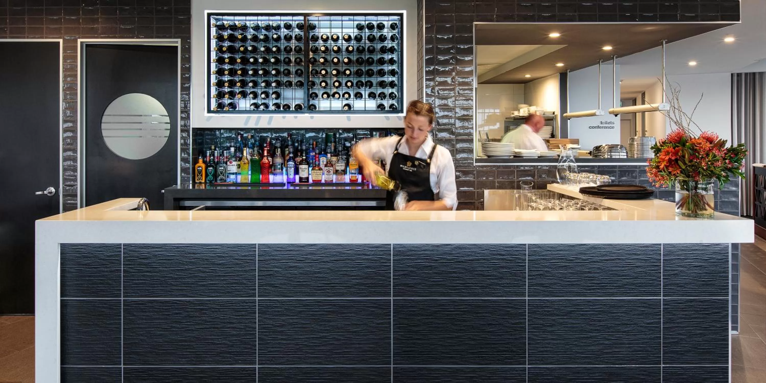 Lounge or bar in Mercure Sunshine Coast Kawana Waters