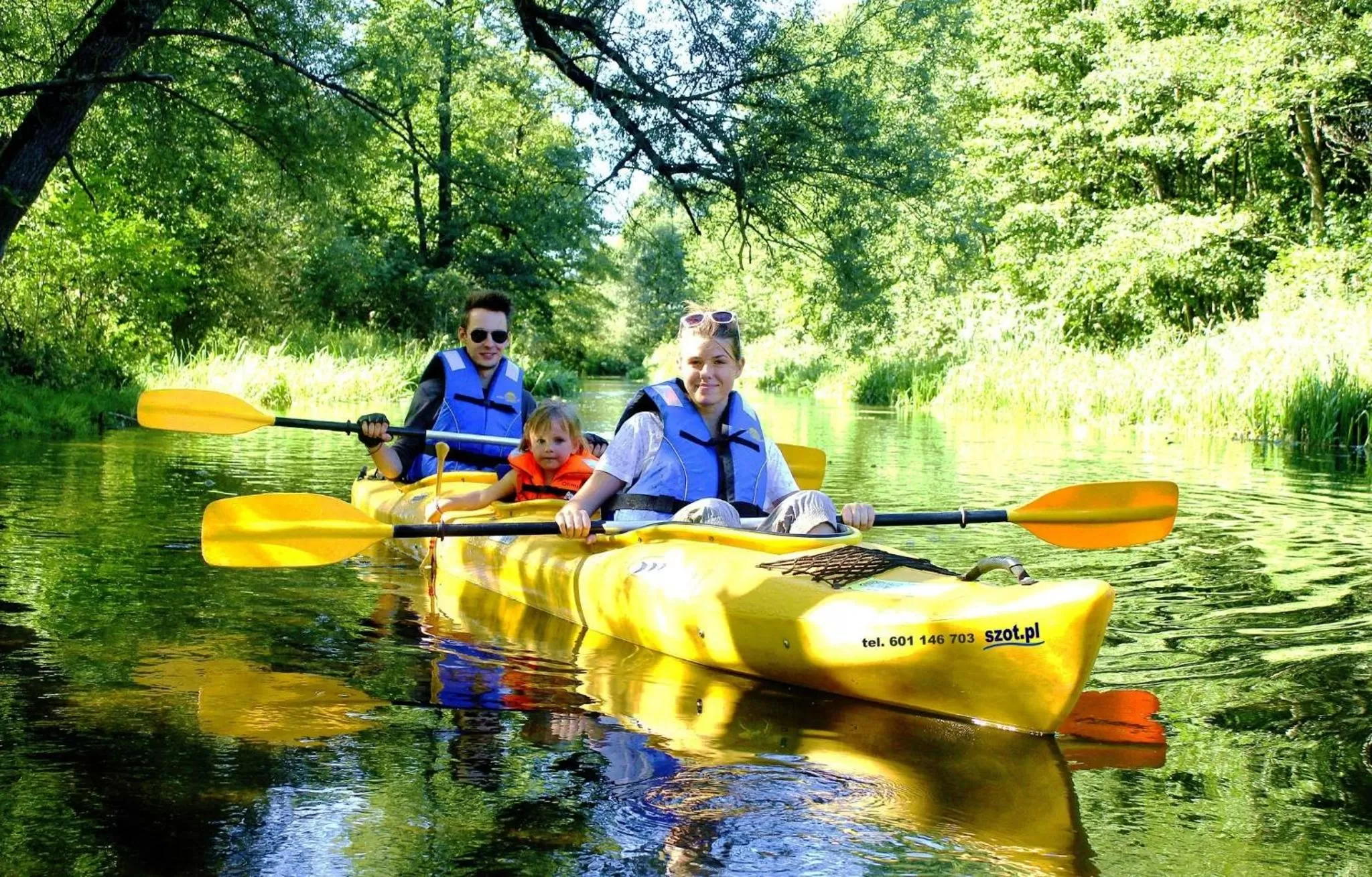 People, Canoeing in Villa Skomanda