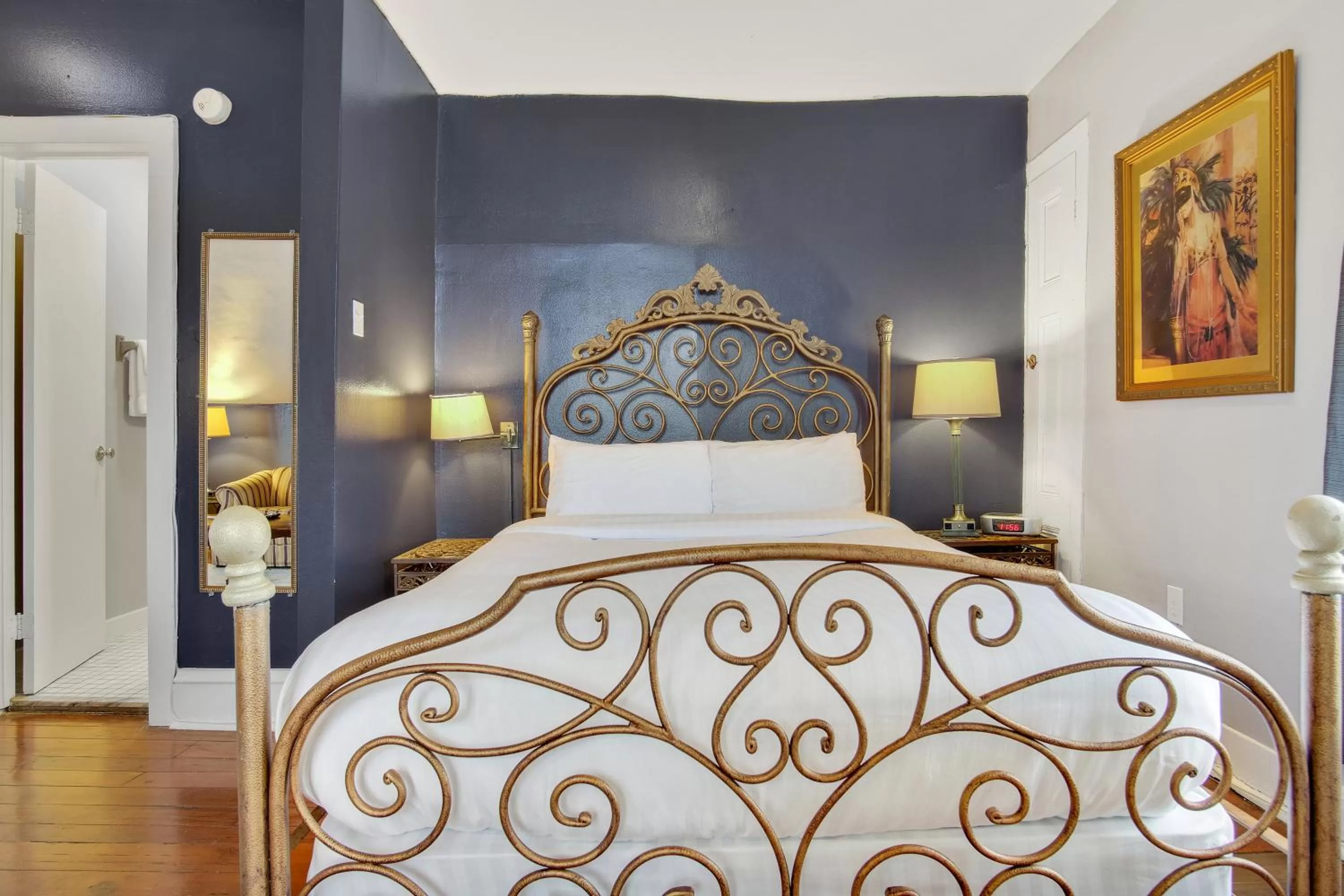 Bed in Rathbone Mansions New Orleans