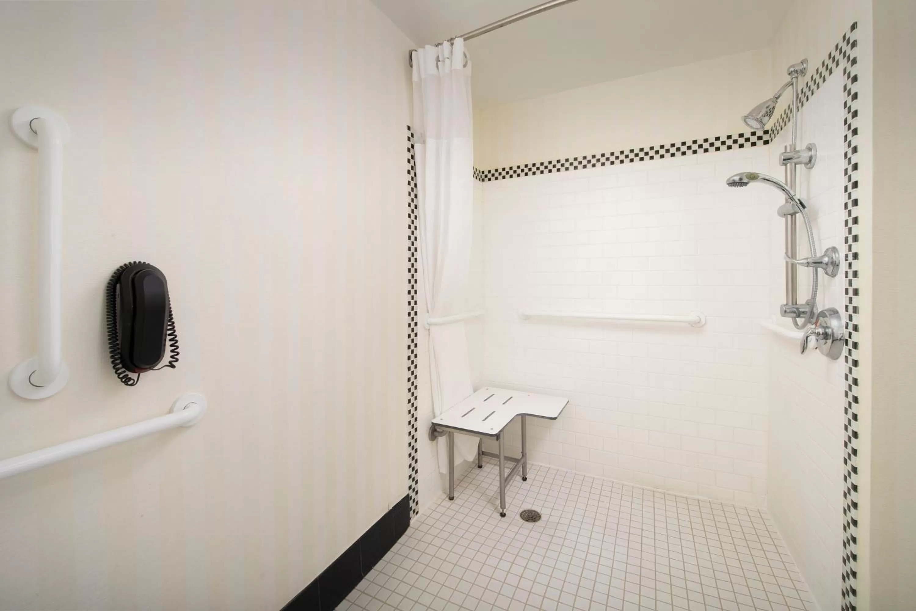 Shower in Fairfield Inn & Suites by Marriott Miami Airport South