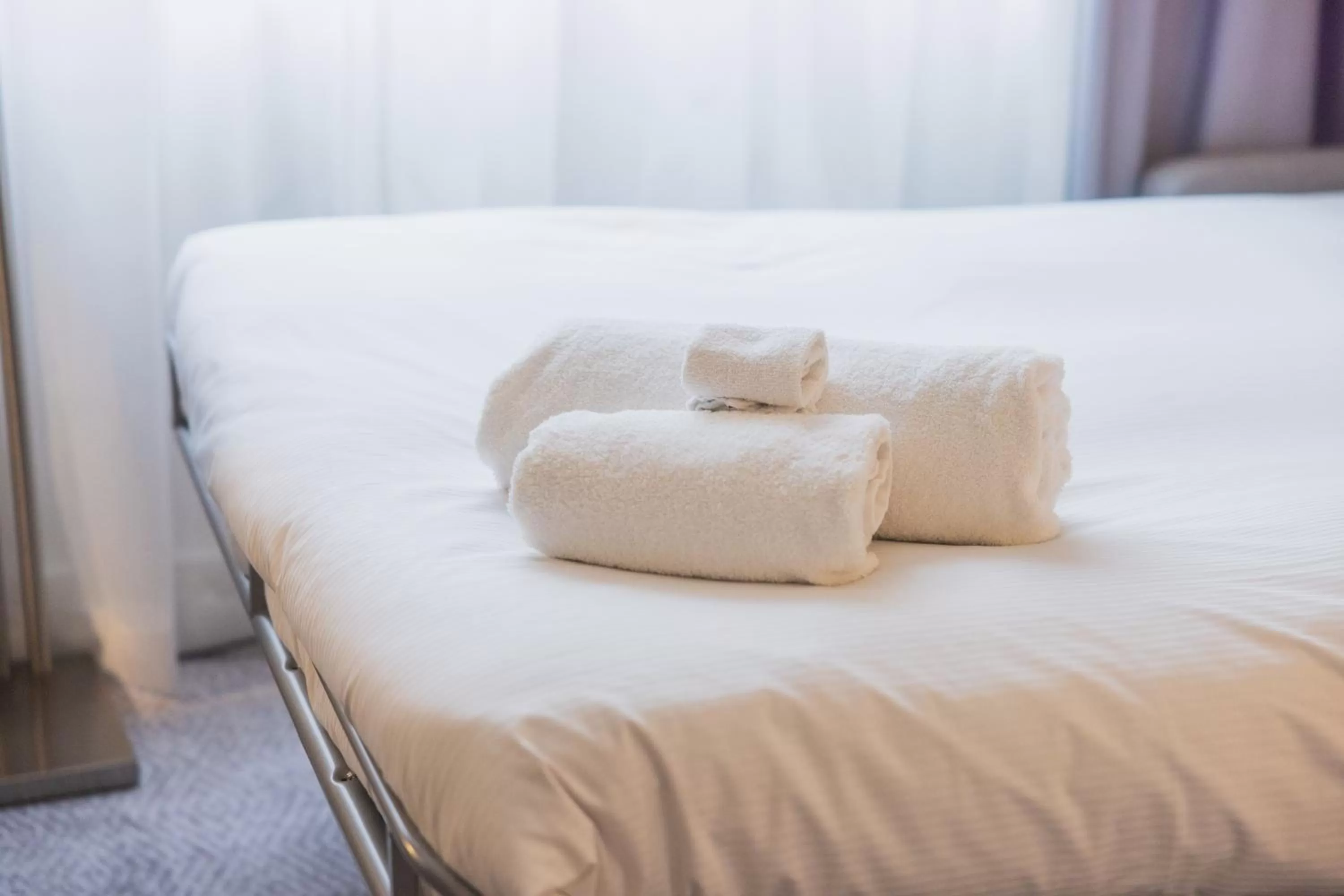 Bedroom, Bed in Hilton Garden Inn Birmingham Airport Uk