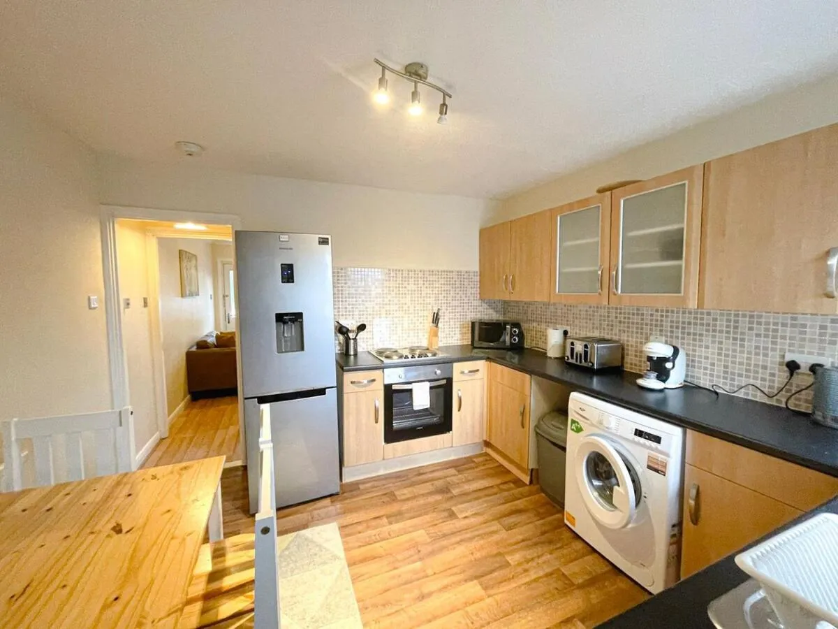 Kitchen/Kitchenette in Borden Terrace by Kasay Stays