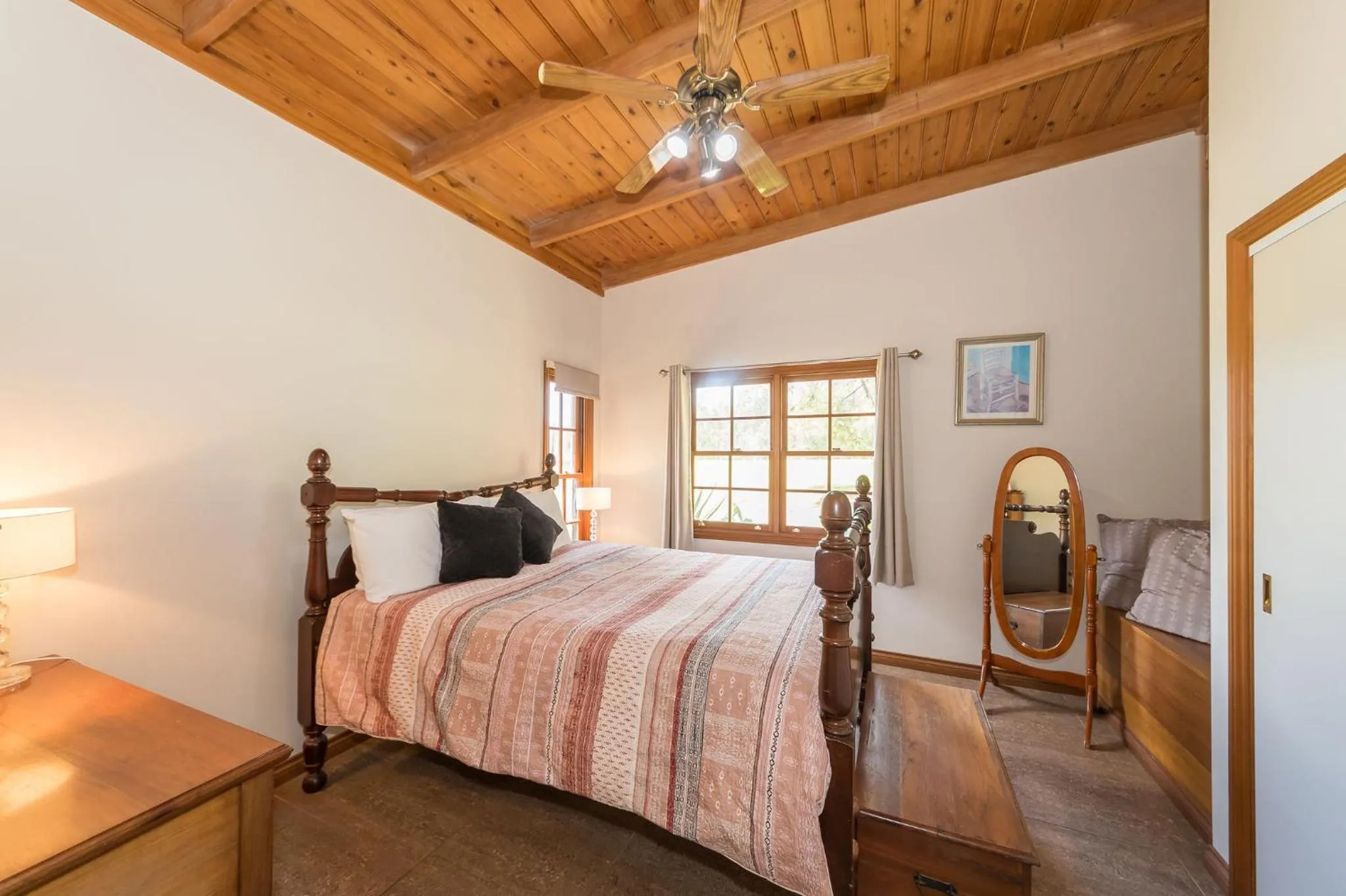 Bedroom, Bed in Clarendon Forest Retreat