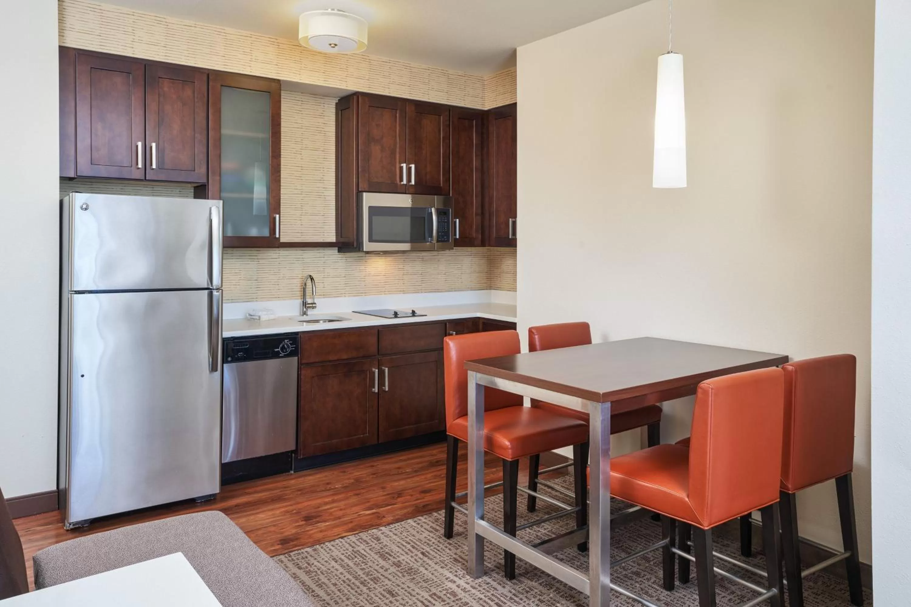 Kitchen or kitchenette in Residence Inn by Marriott Philadelphia Airport