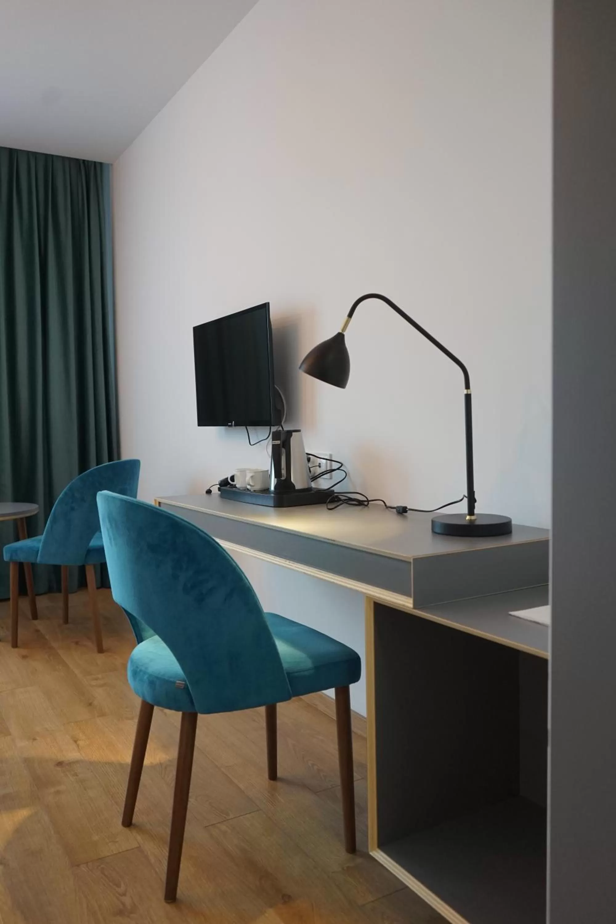 TV and multimedia in HOTEL Art Cafe