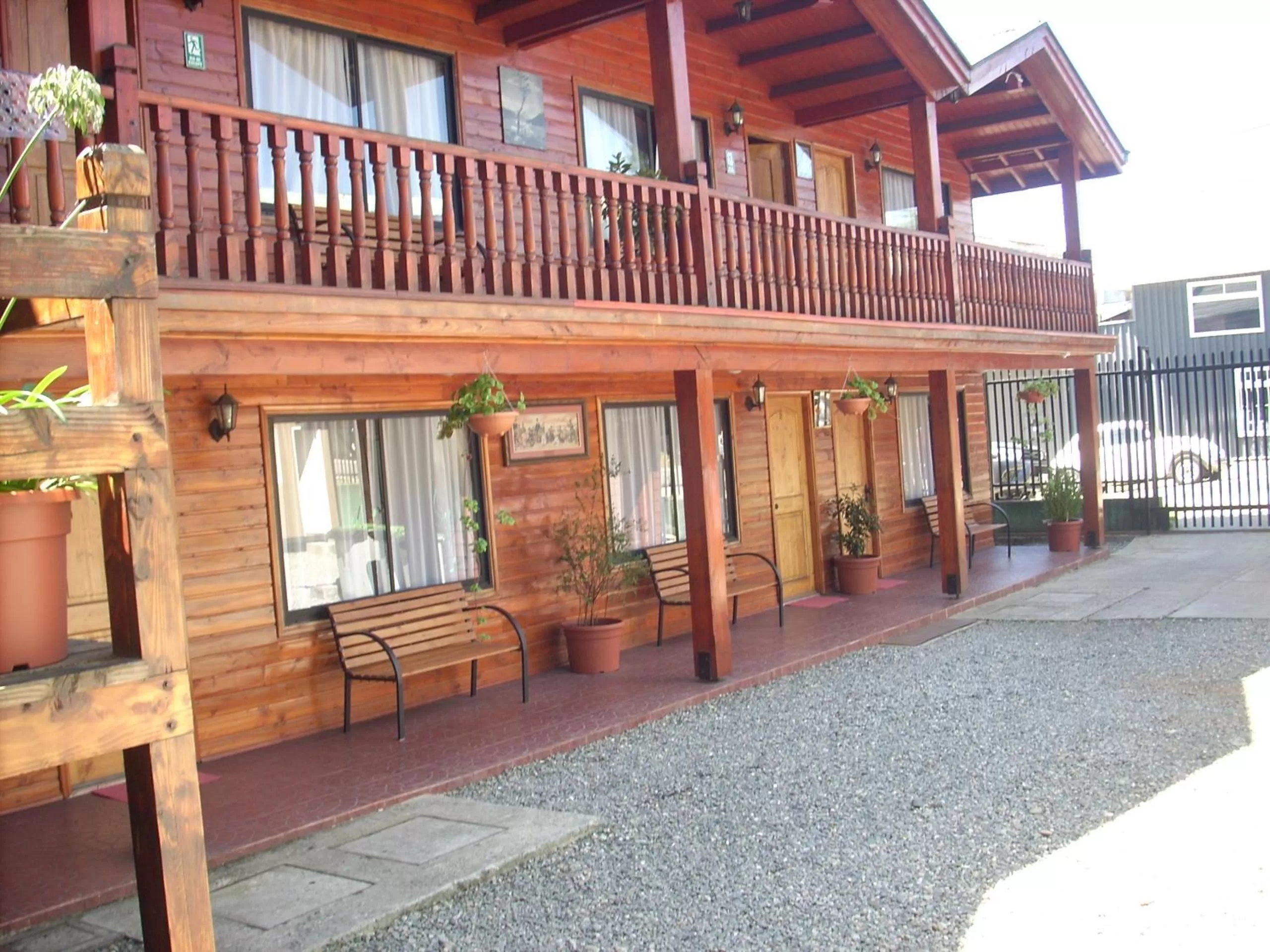 Property building in Apart-Hotel Colonia-Königsberg ESTACIONAMIENTO Deptos Completos Ubicado En El Centro De Valdivia AIRE ACONDICIONADO