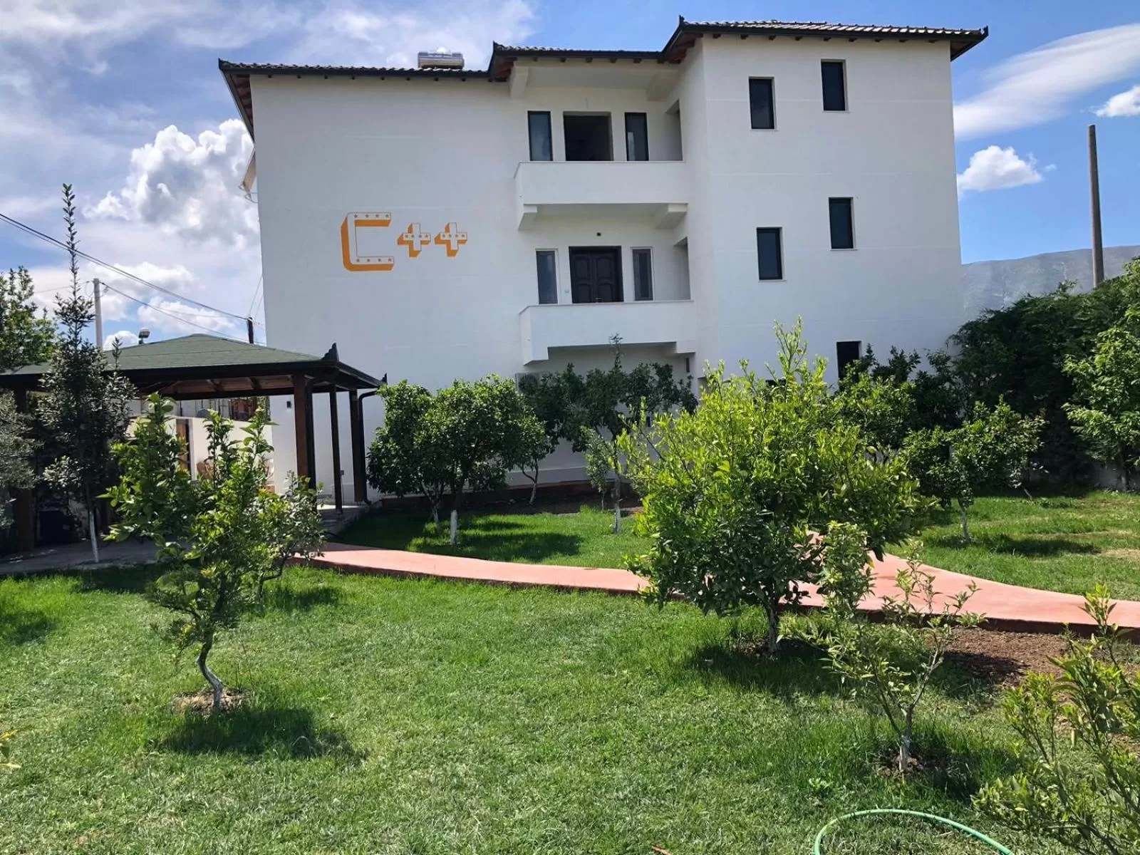 Property Building in Vila C++