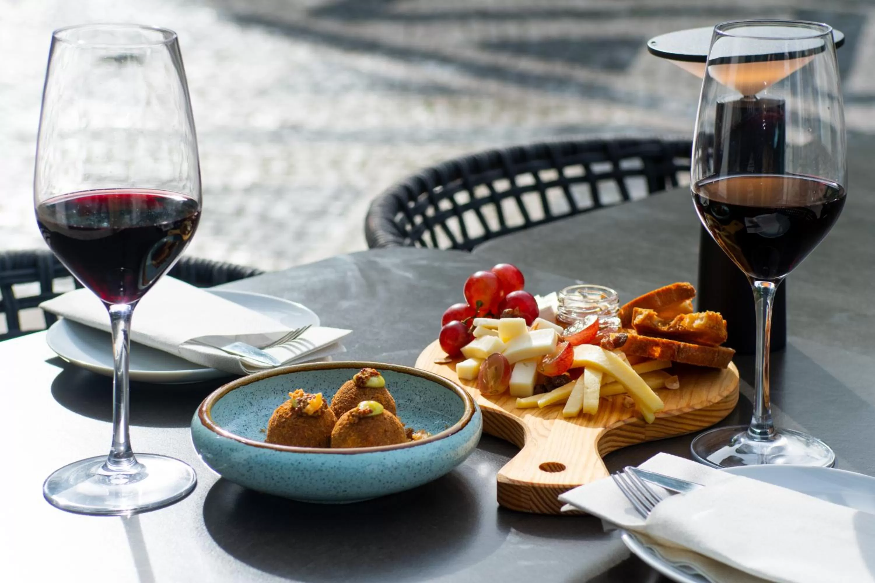 Restaurant/places to eat in EVOLUTION Lisboa Hotel