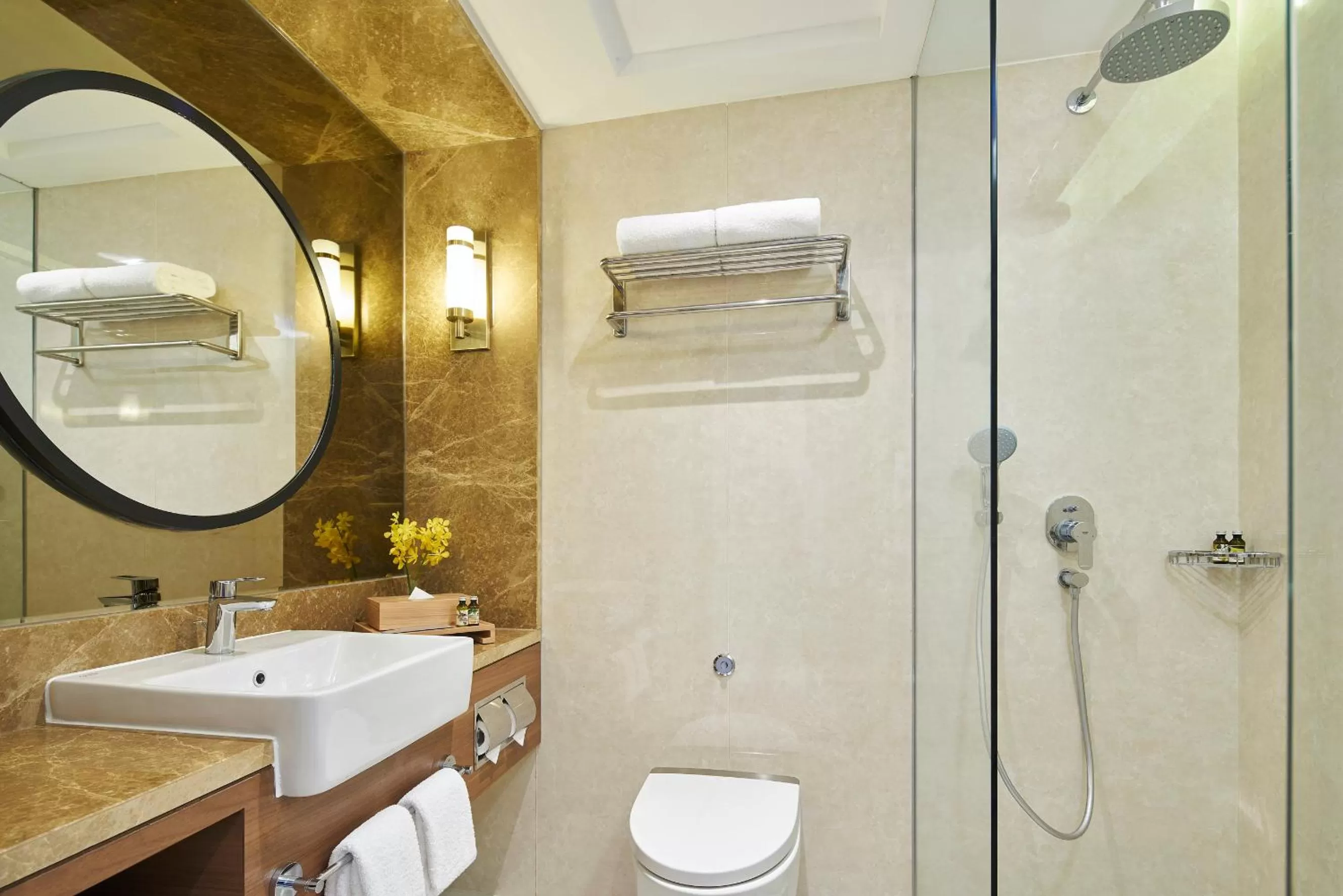 Shower in Orchard Rendezvous Hotel by Far East Hospitality