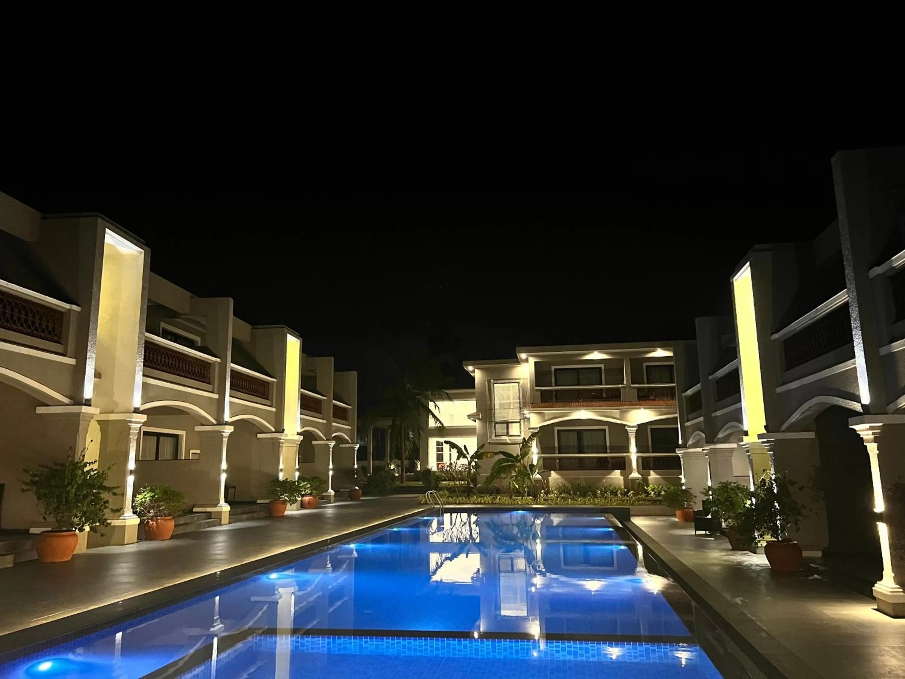 Swimming Pool in Chalston Beach Resort