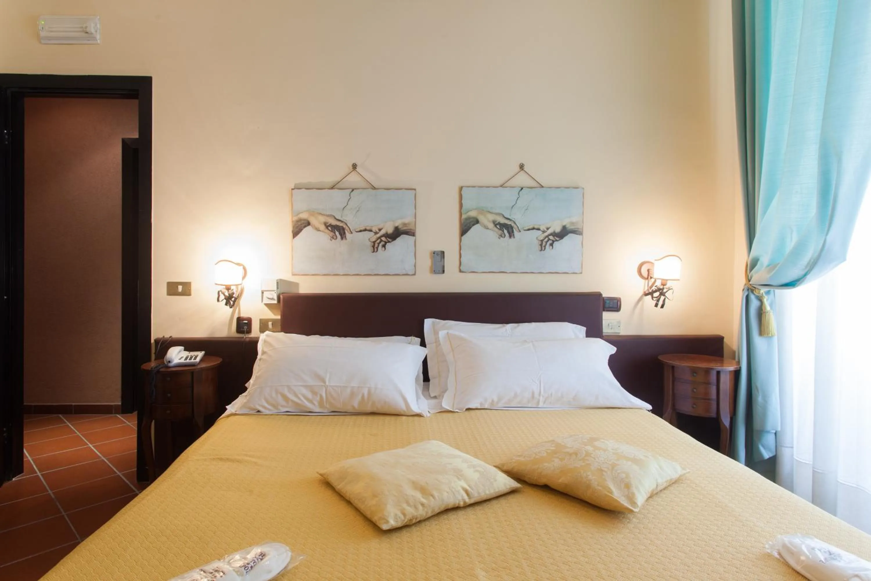 Photo of the whole room, Bed in Hotel Toledo