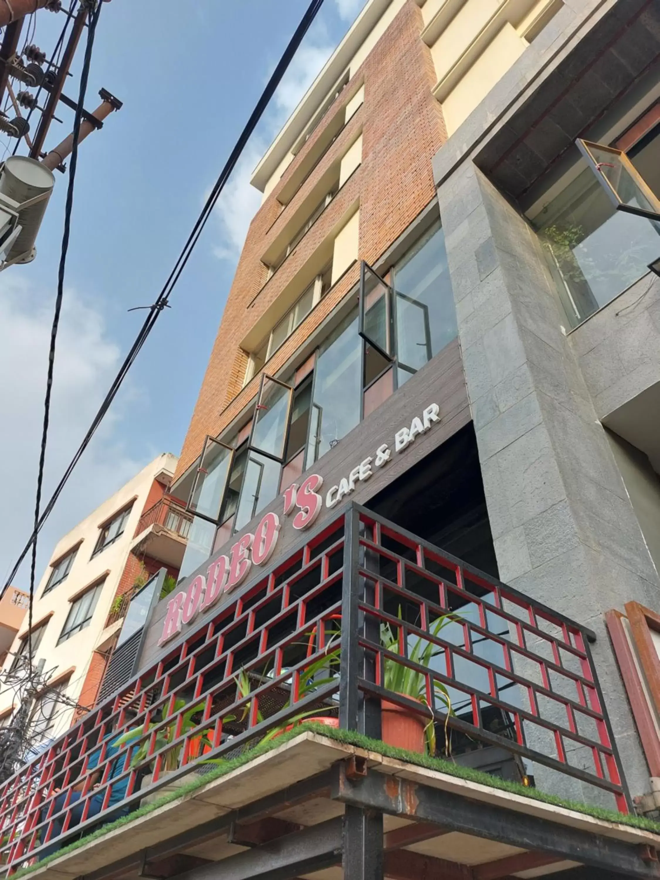 Rodeos Inn Rodeos Inn