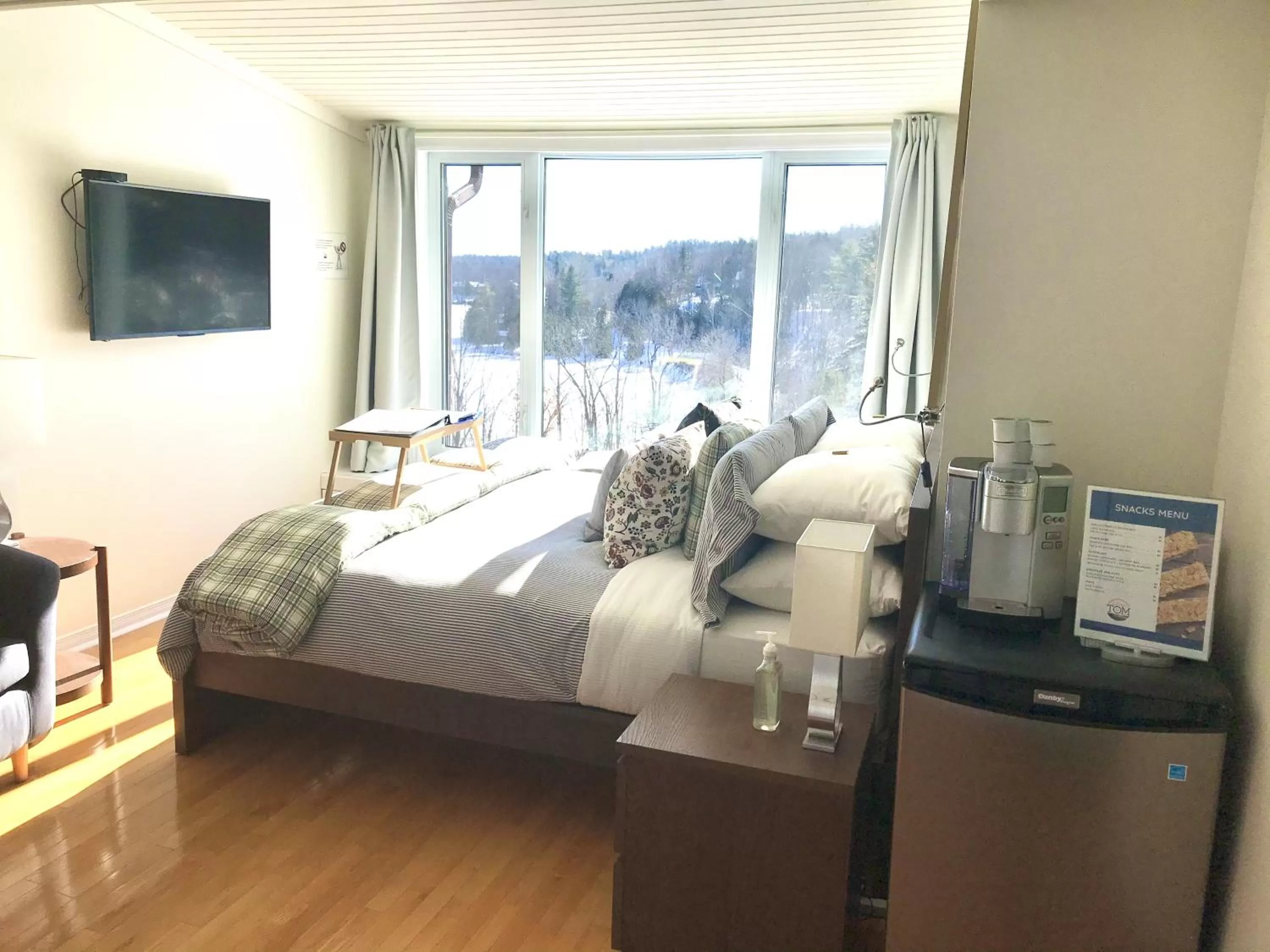 TV and multimedia in Auberge Tom B&B