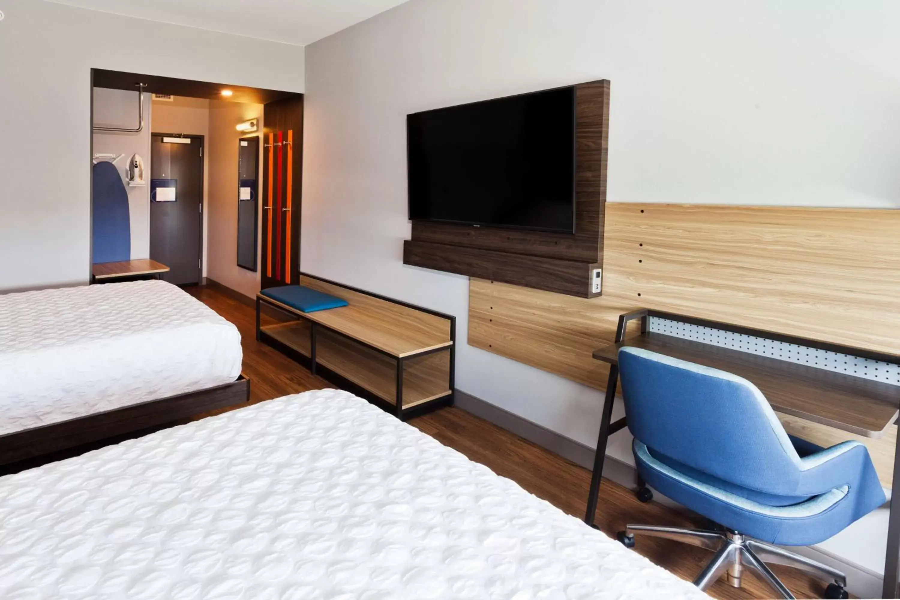 Queen Room with Two Queen Beds - Mobility Access in Tru By Hilton Prattville Queen Room with Two Queen Beds - Mobility Access in Tru By Hilton Prattville