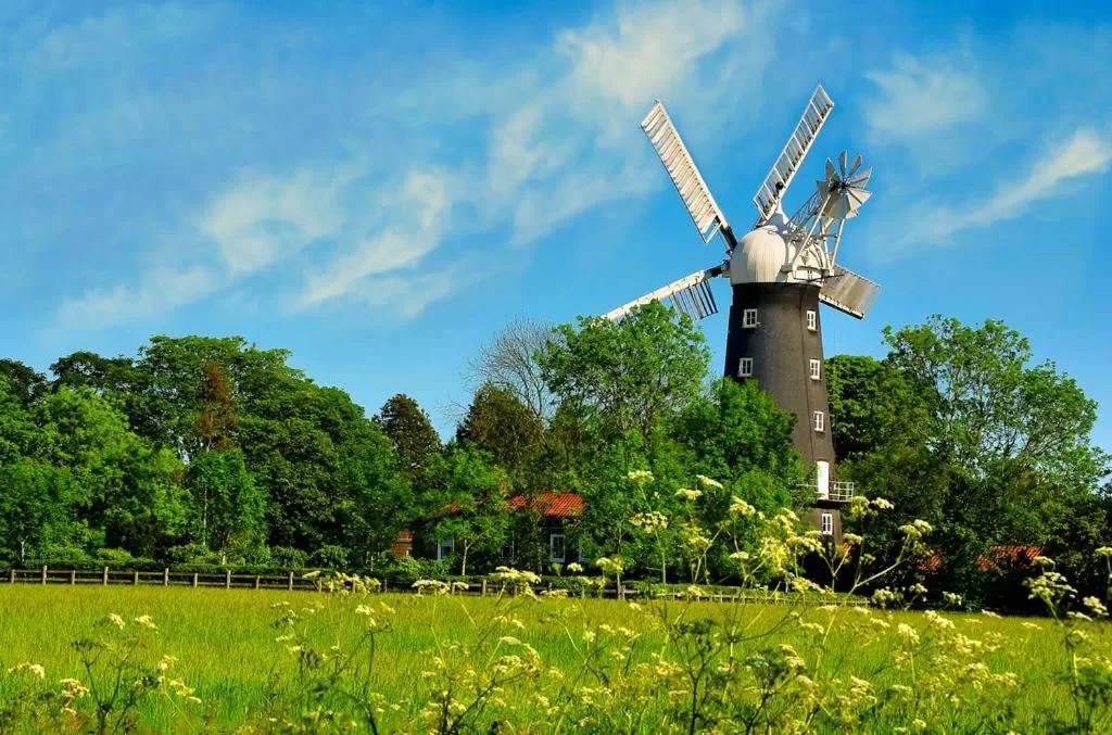 Property building in Anchor House 2 East Street Alford Lincolnshire LN13 9EQ