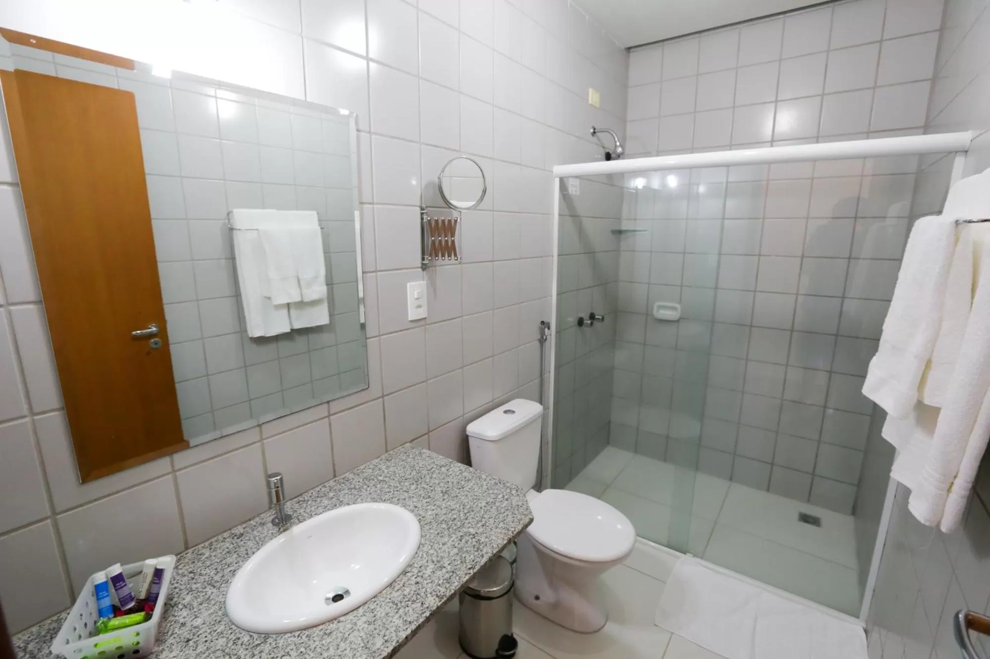 Bathroom in Hotel Porto do Sol