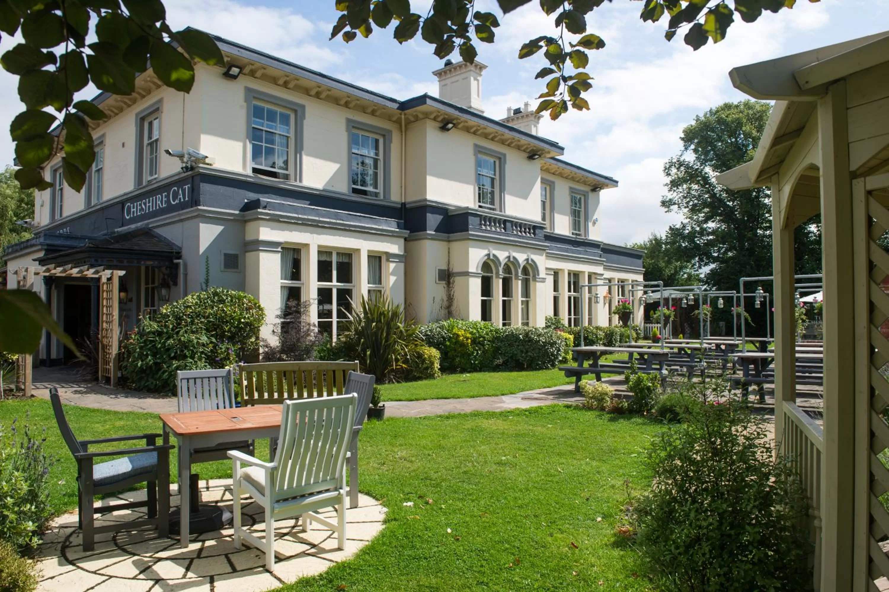Facade/entrance in The Cheshire Cat by Innkeeper's Collection