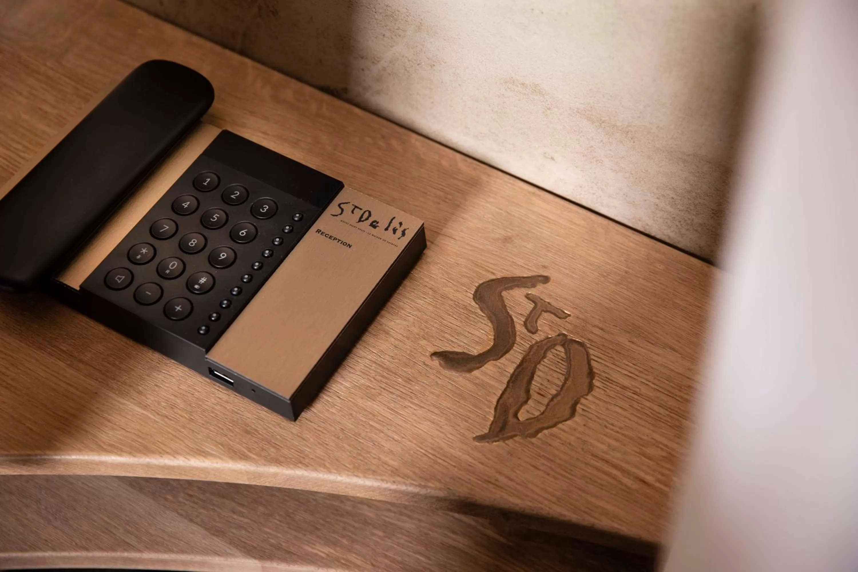 Decorative detail in Hôtel Saint-Delis - La Maison du Peintre - Relais & Châteaux