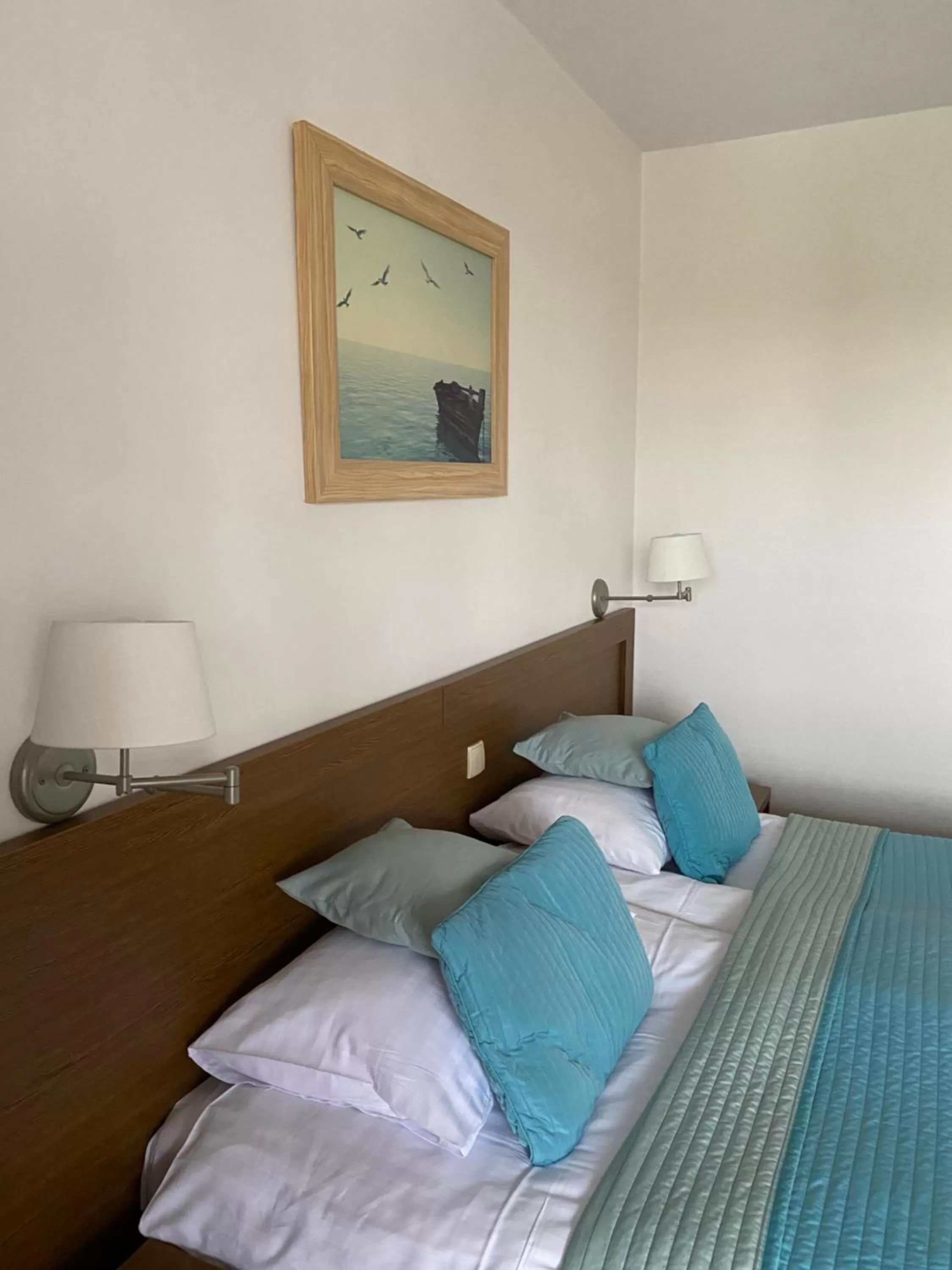 Bed in HOTEL CICHA WODA NIEPORĘT