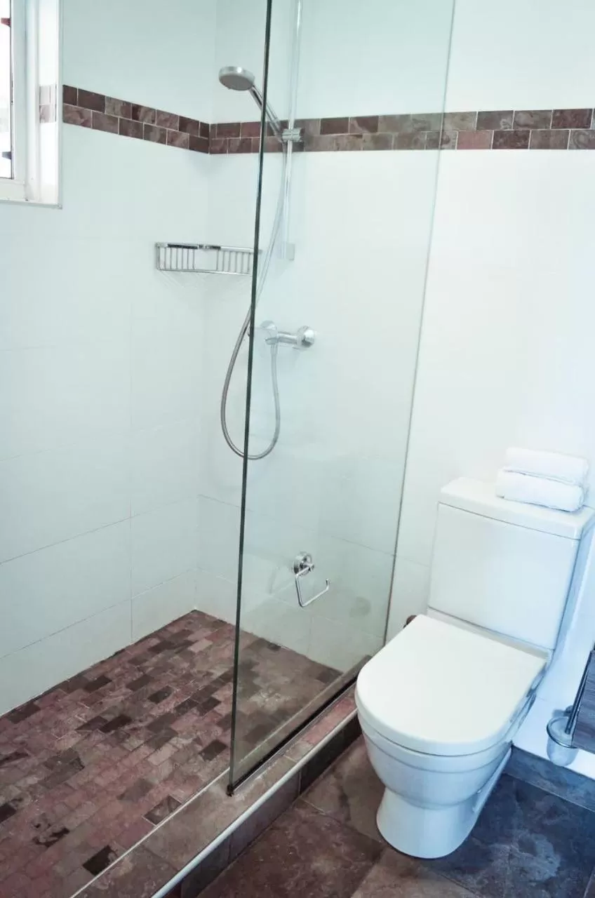 Bathroom in La Felicidad