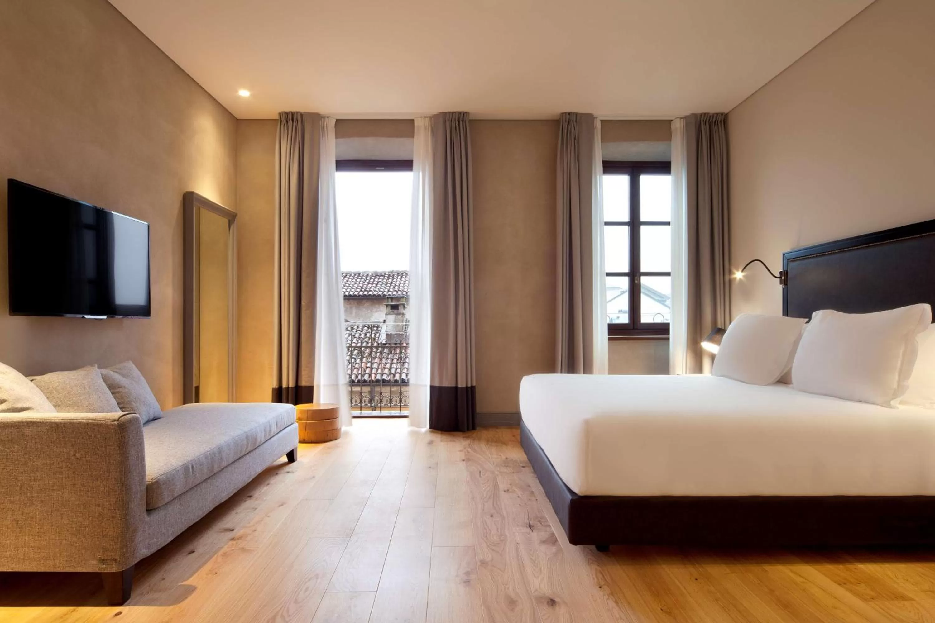 Premium Double or Twin Room with View in NH Collection Torino Piazza Carlina