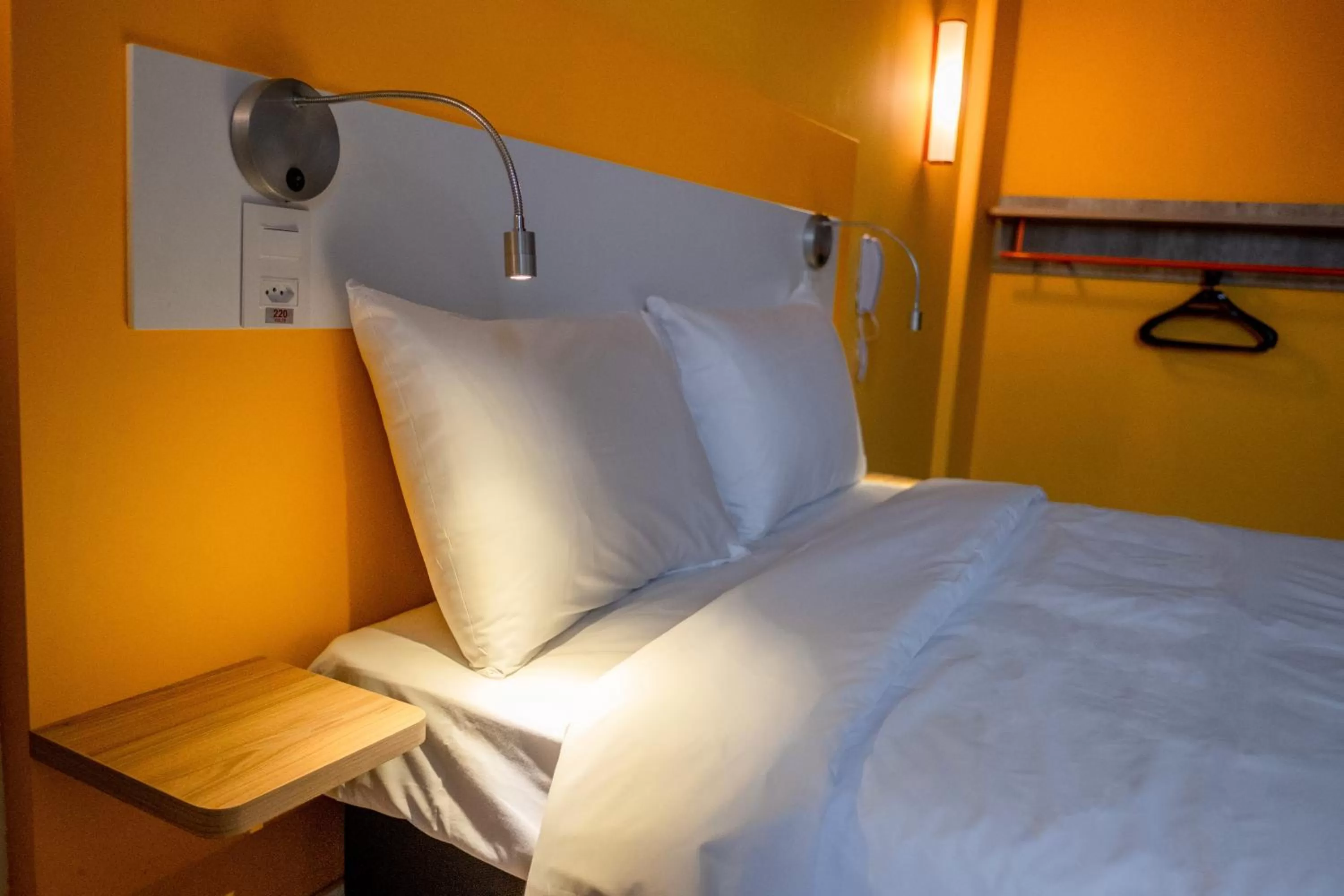 Bed in ibis budget Leme SP