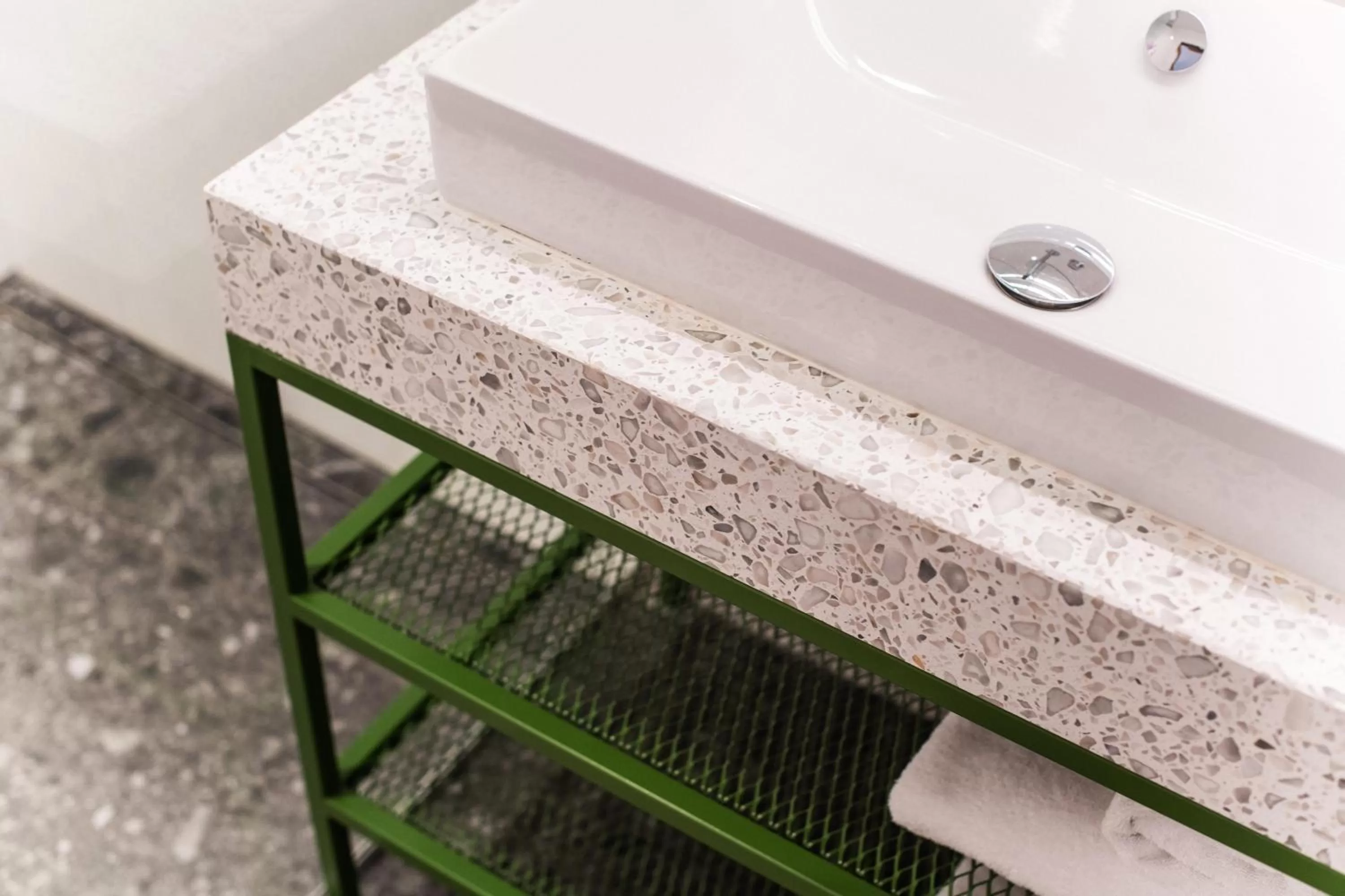 hair dresser in Hotel Kitchen59