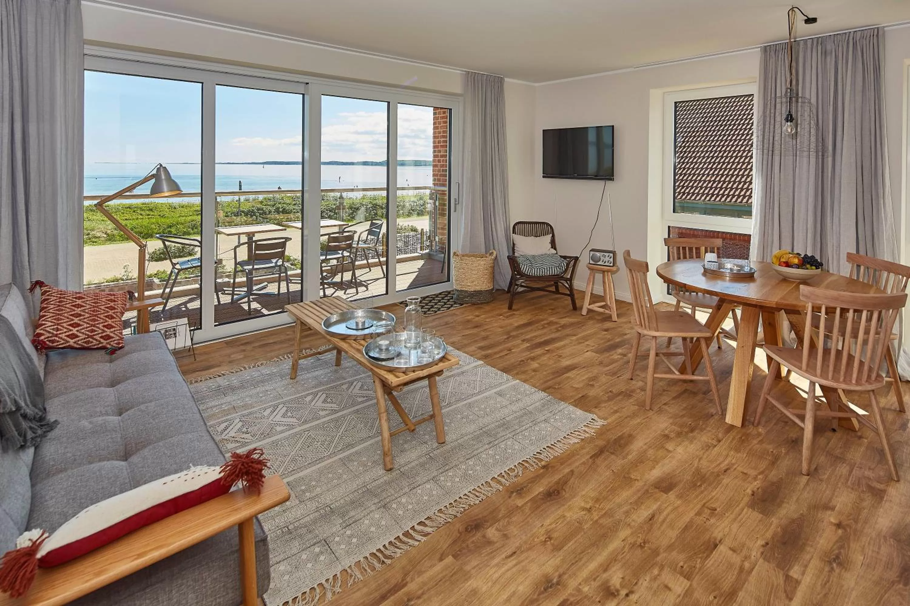 Day in Ostsee-Strandhaus-Holnis