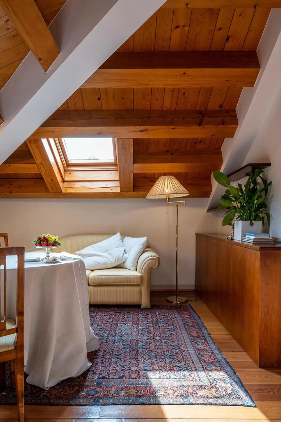 Living room, Bed in Albergo Al Sole