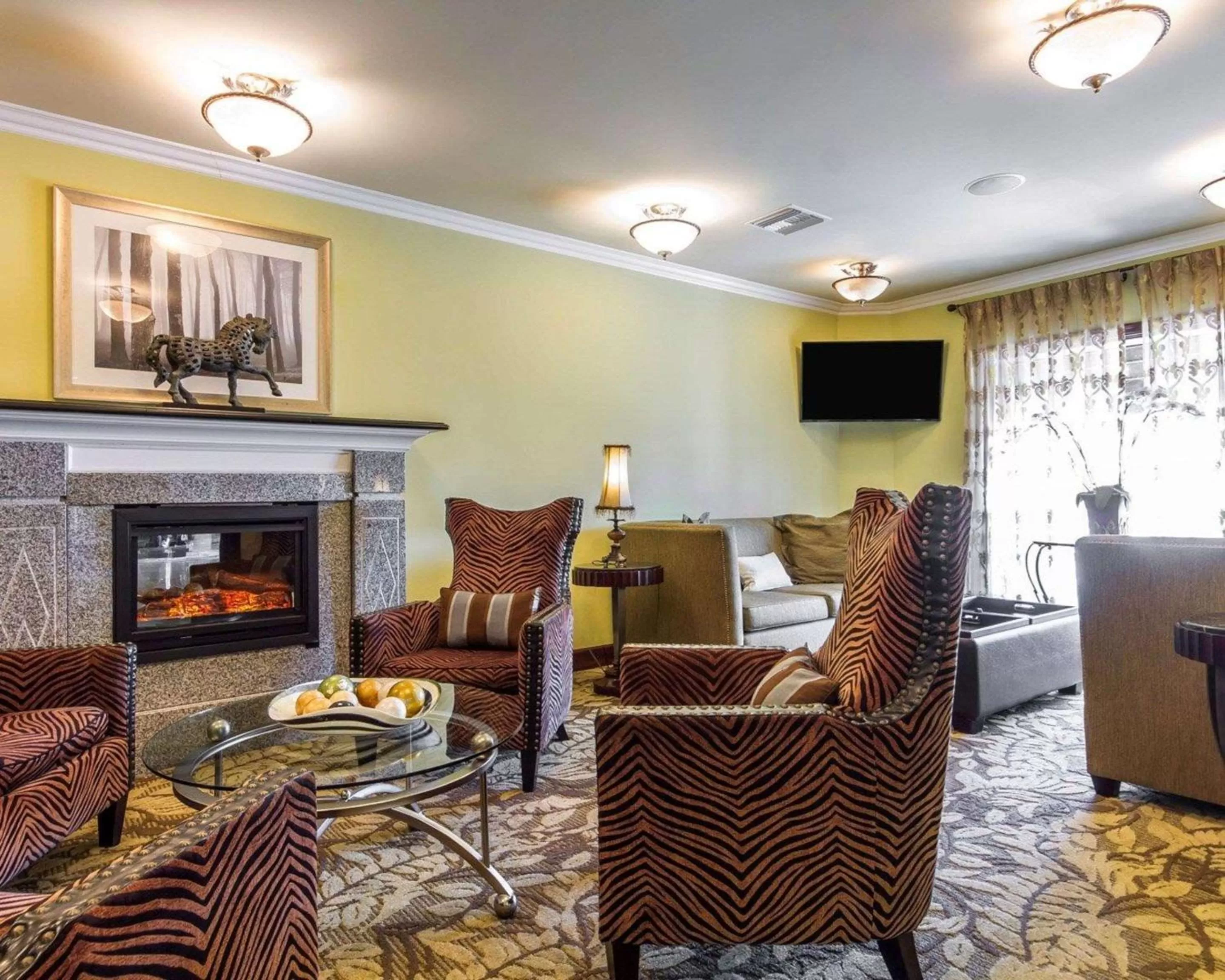 Lobby or reception in Villa Montes Hotel