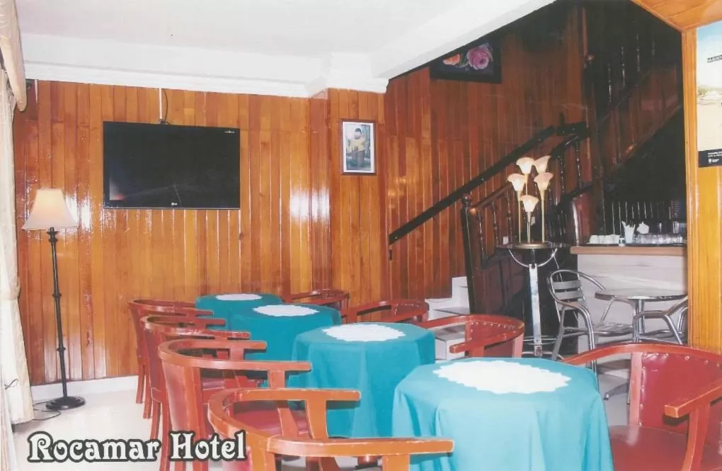 Restaurant/Places to Eat in Hotel Roca & Mar