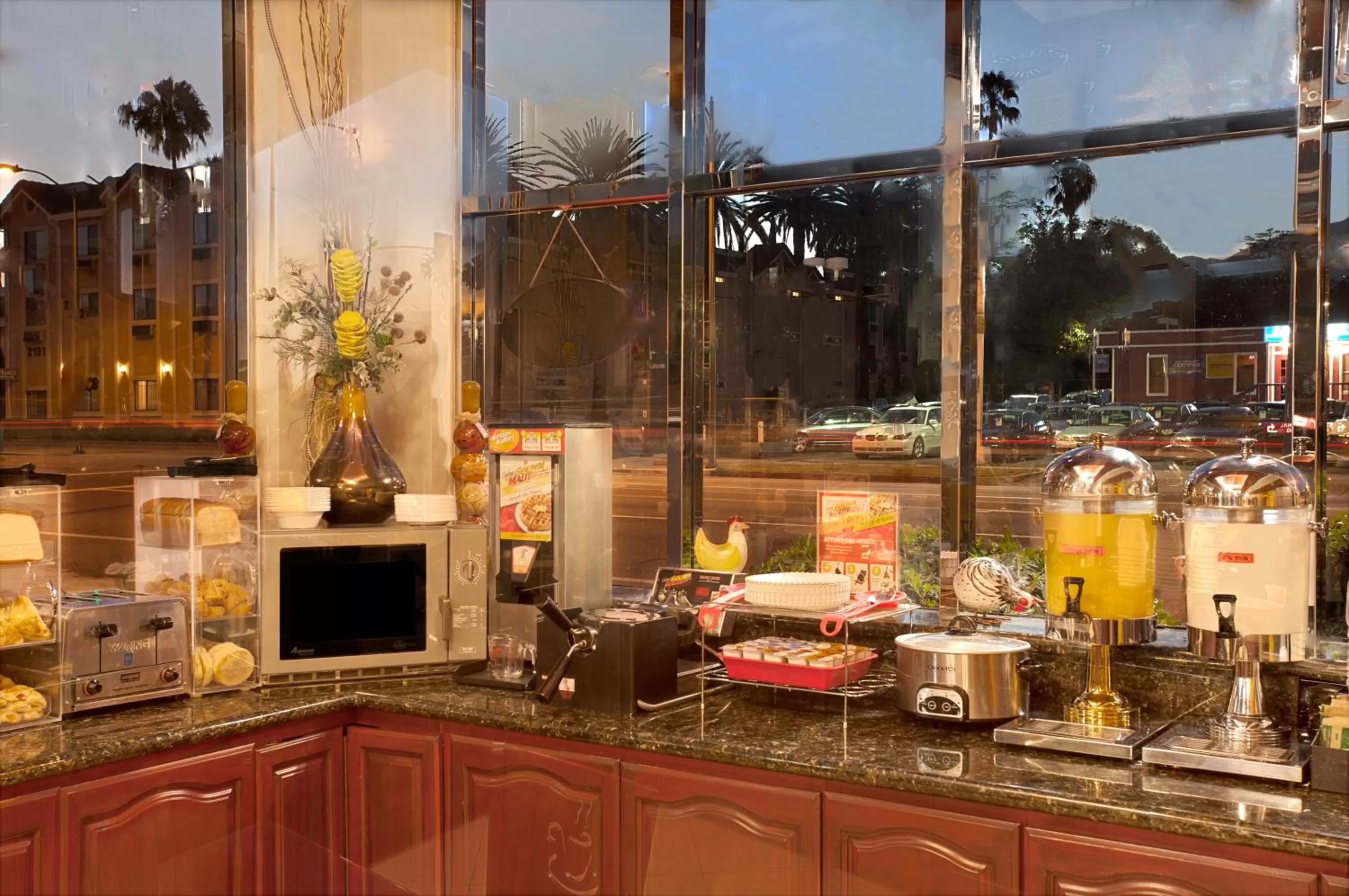 Lobby or reception in Ramada by Wyndham Pasadena