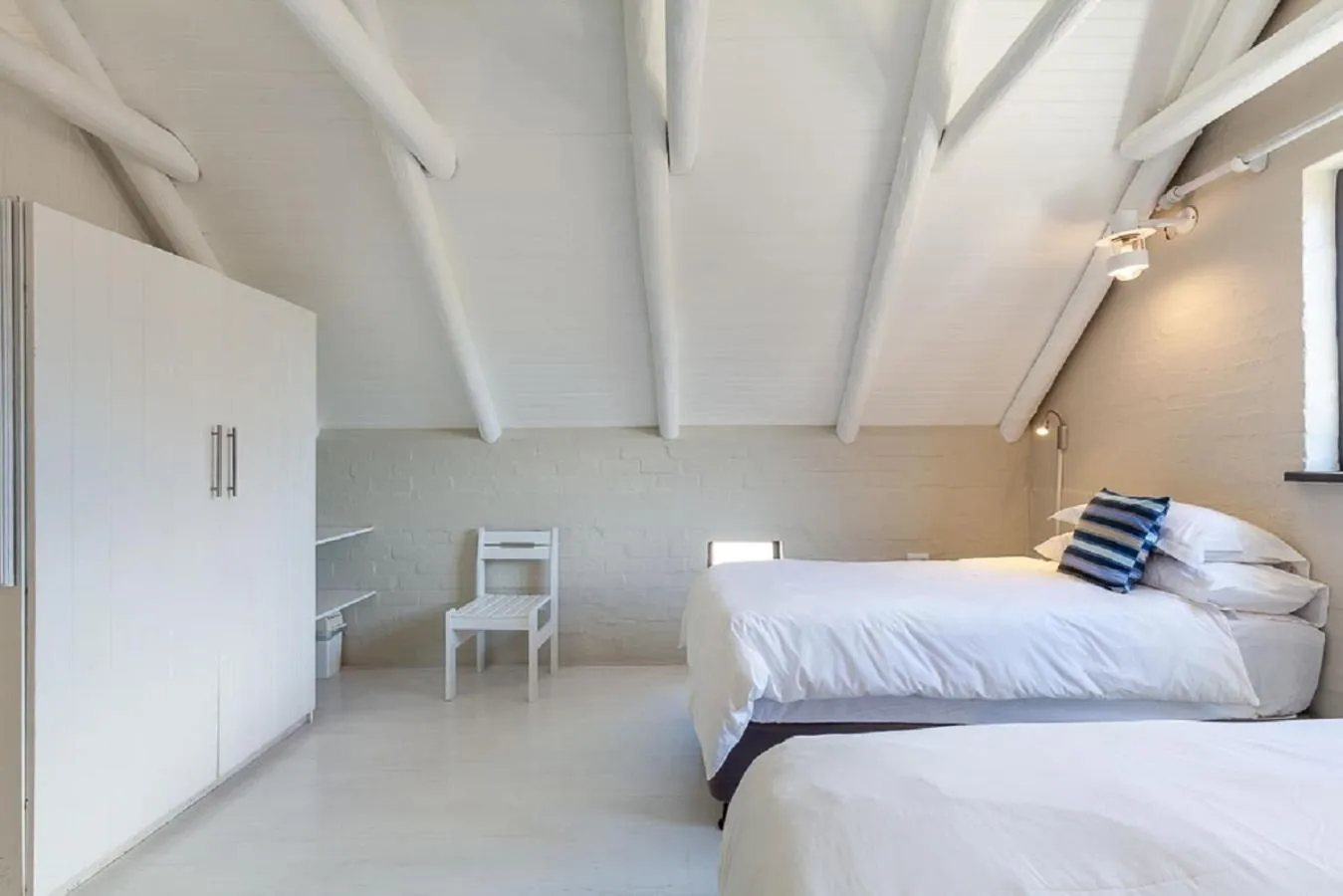 Bedroom, Bed in Blue Bay Lodge