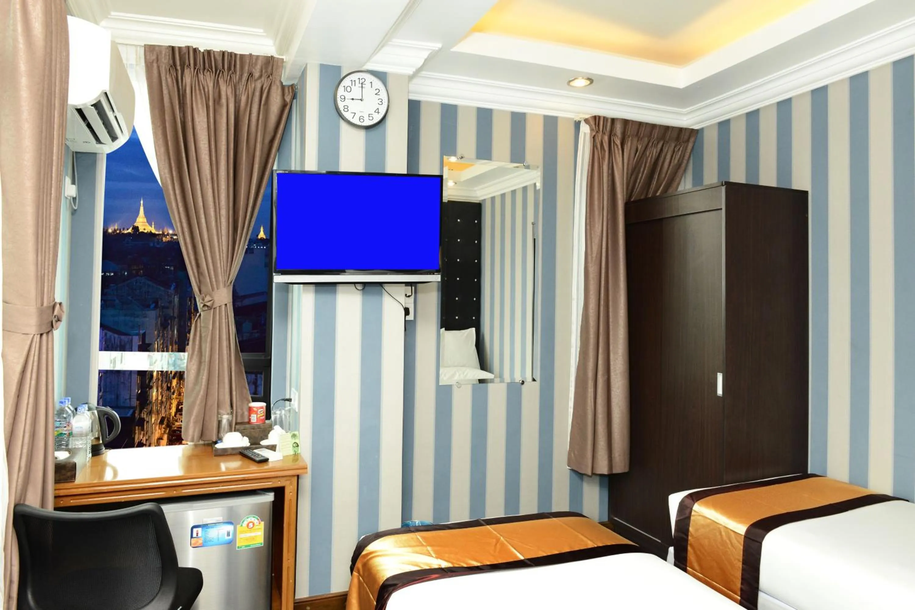 Bedroom, Bed in Hotel Grand United - 21st Downtown