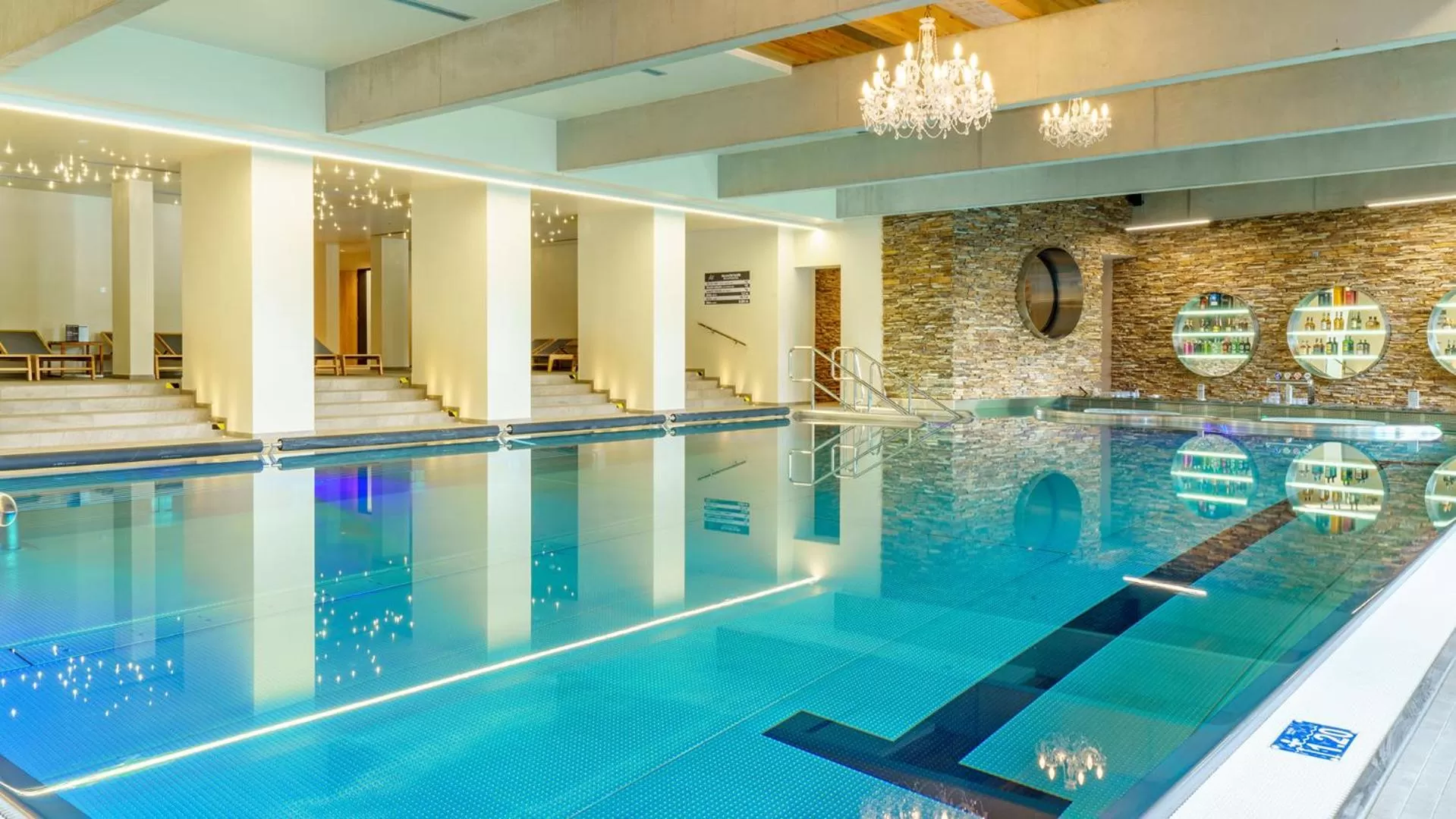 Lounge or bar in Hotel Hills