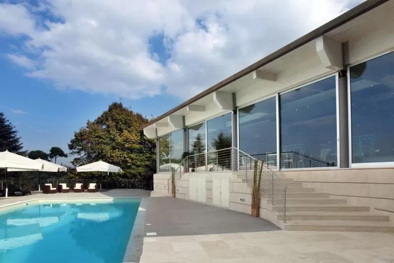 Swimming pool in Hotel & Spa Villa Mercede