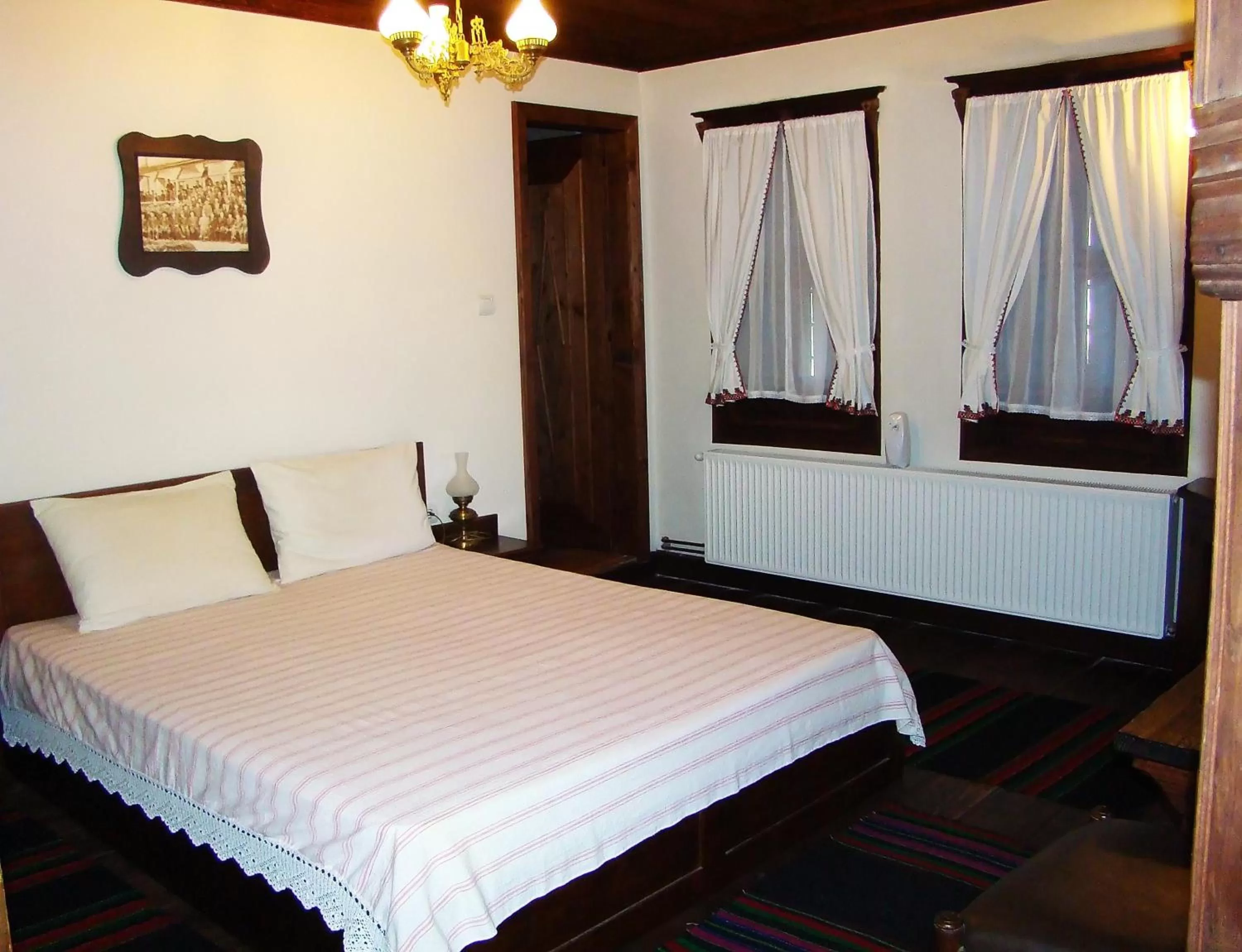 Bed in Djudjeva Kyshta Hotel