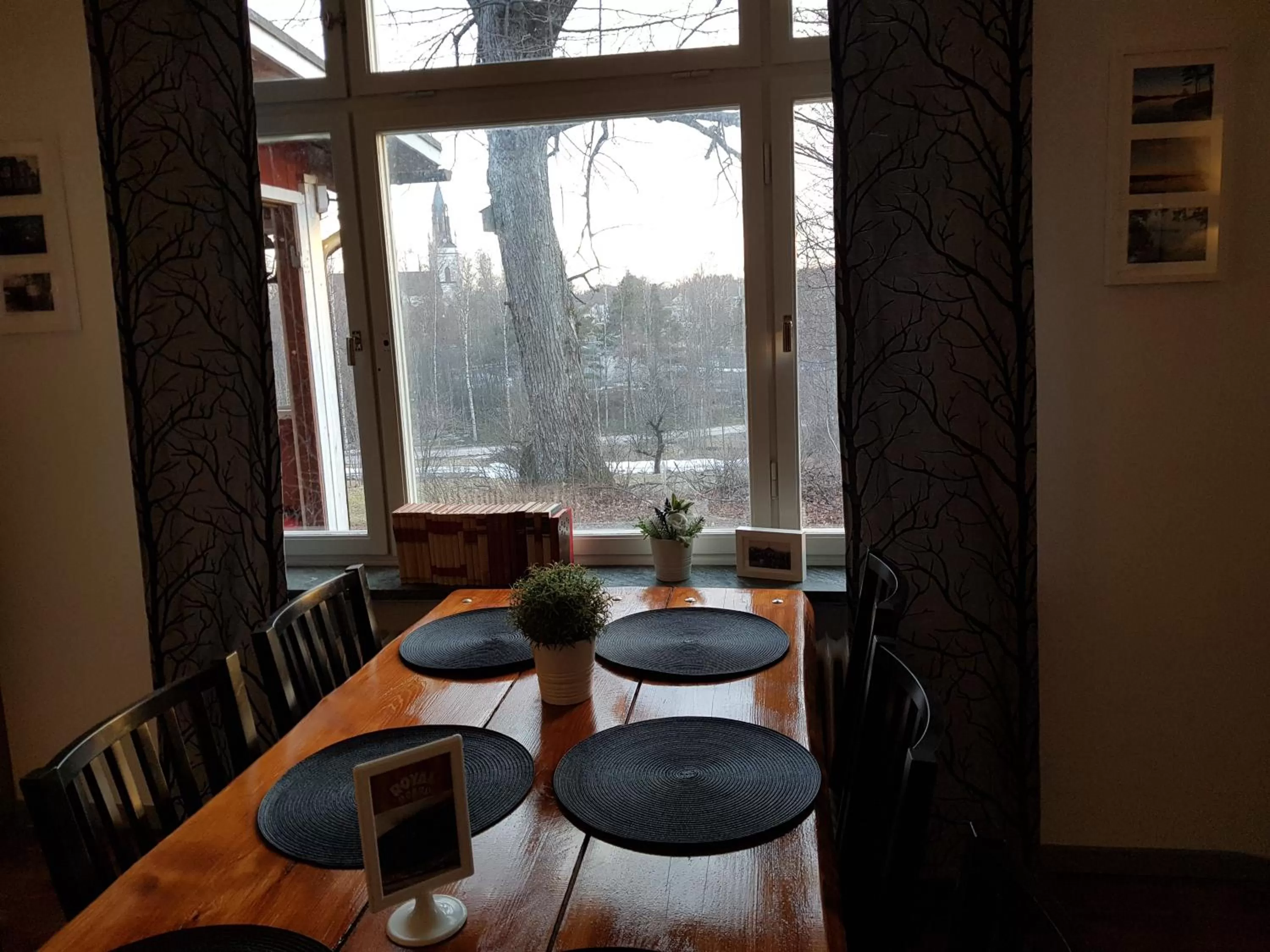 Restaurant/places to eat in Brukshotellet Skinnsberg