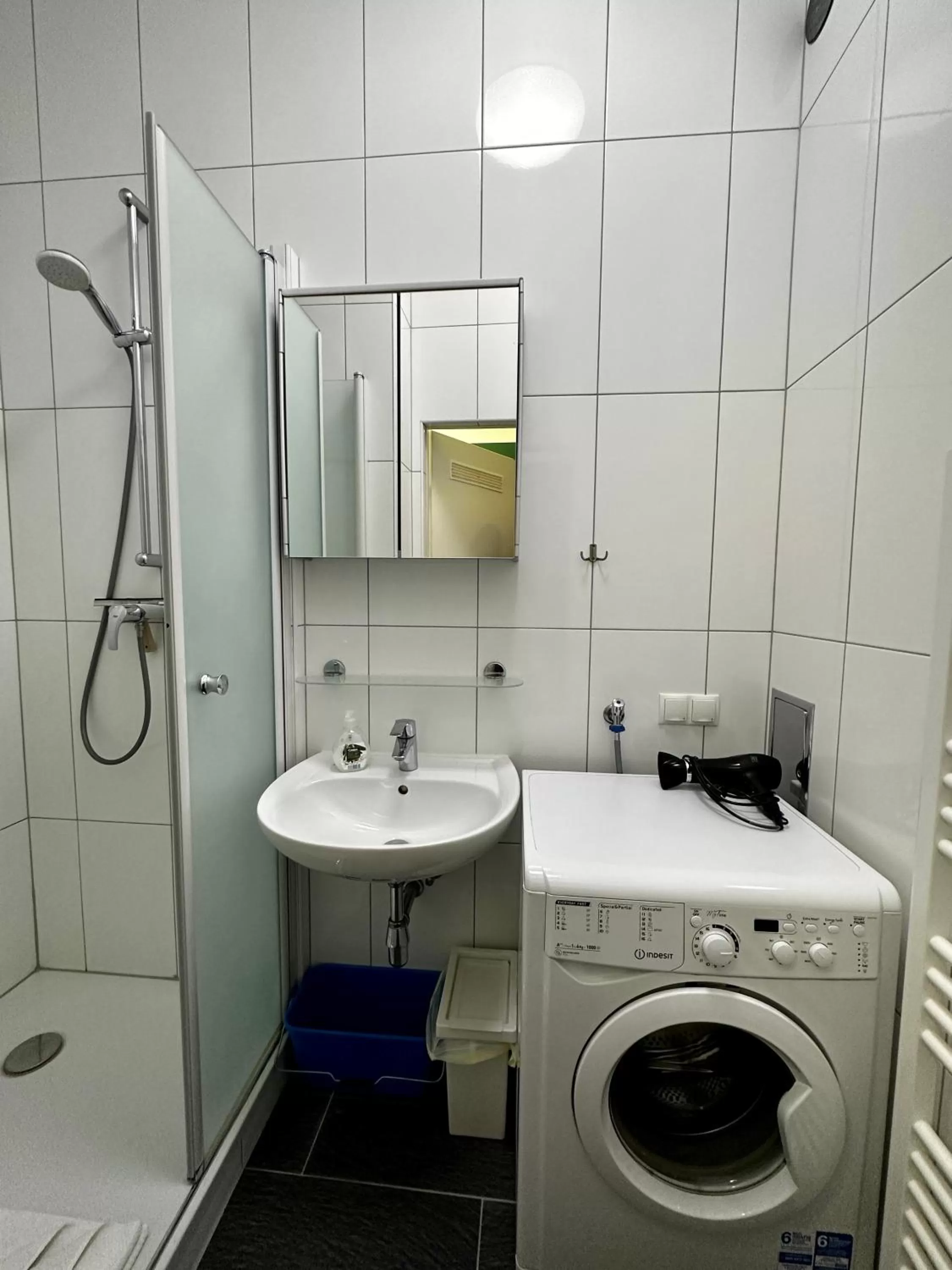 Bathroom in AJO Apartments - Messe City Flat - Self-Check-in